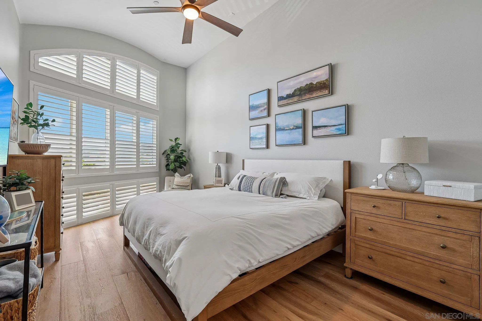 https://cdn.realtyfeed.com/cdn/127/260018340/b557bd5f47fd259d5d66d5e306e6643d.webp
