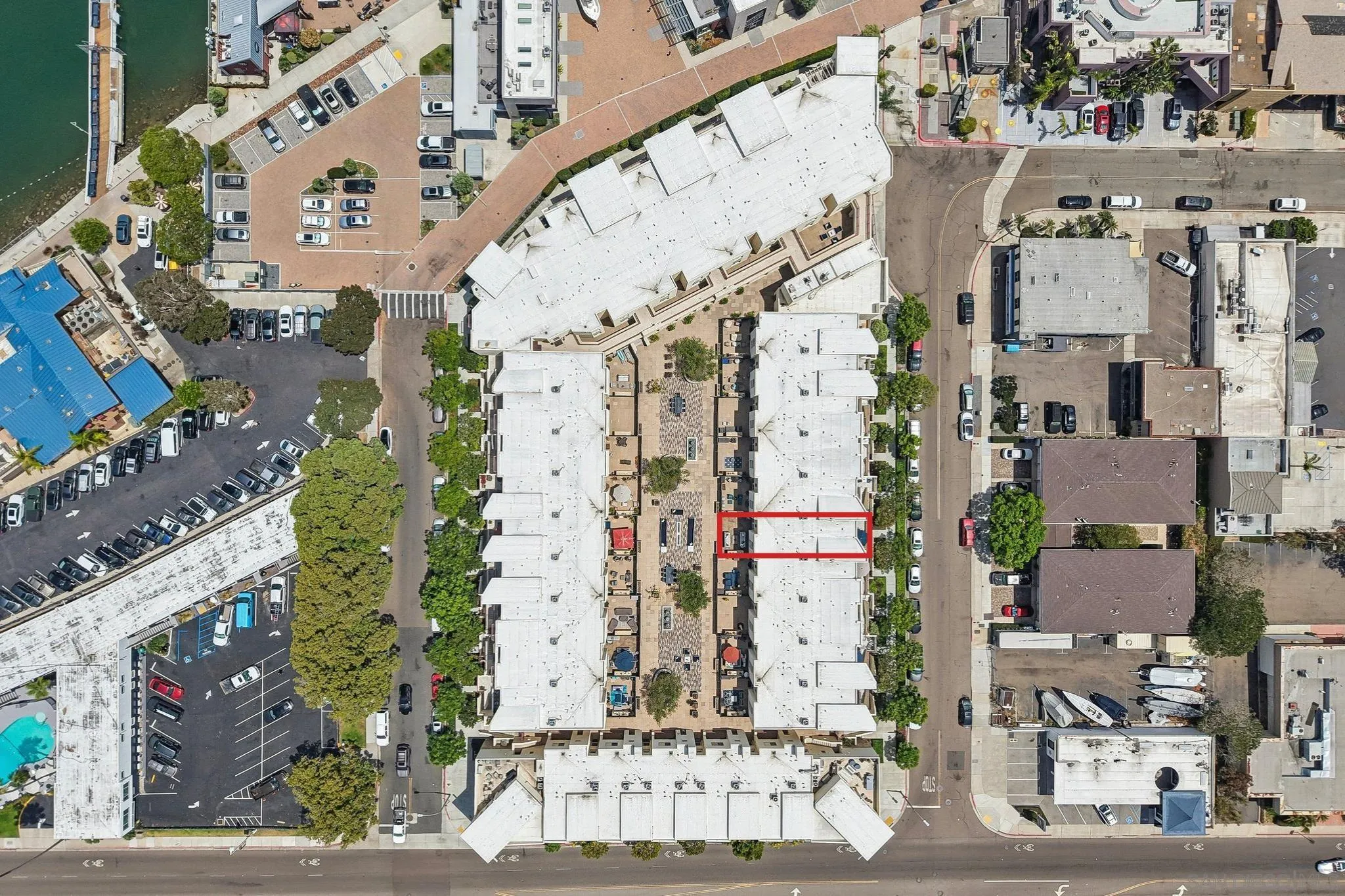 https://cdn.realtyfeed.com/cdn/127/260018340/e47242c018c969aadea6ed90974b30e3.webp