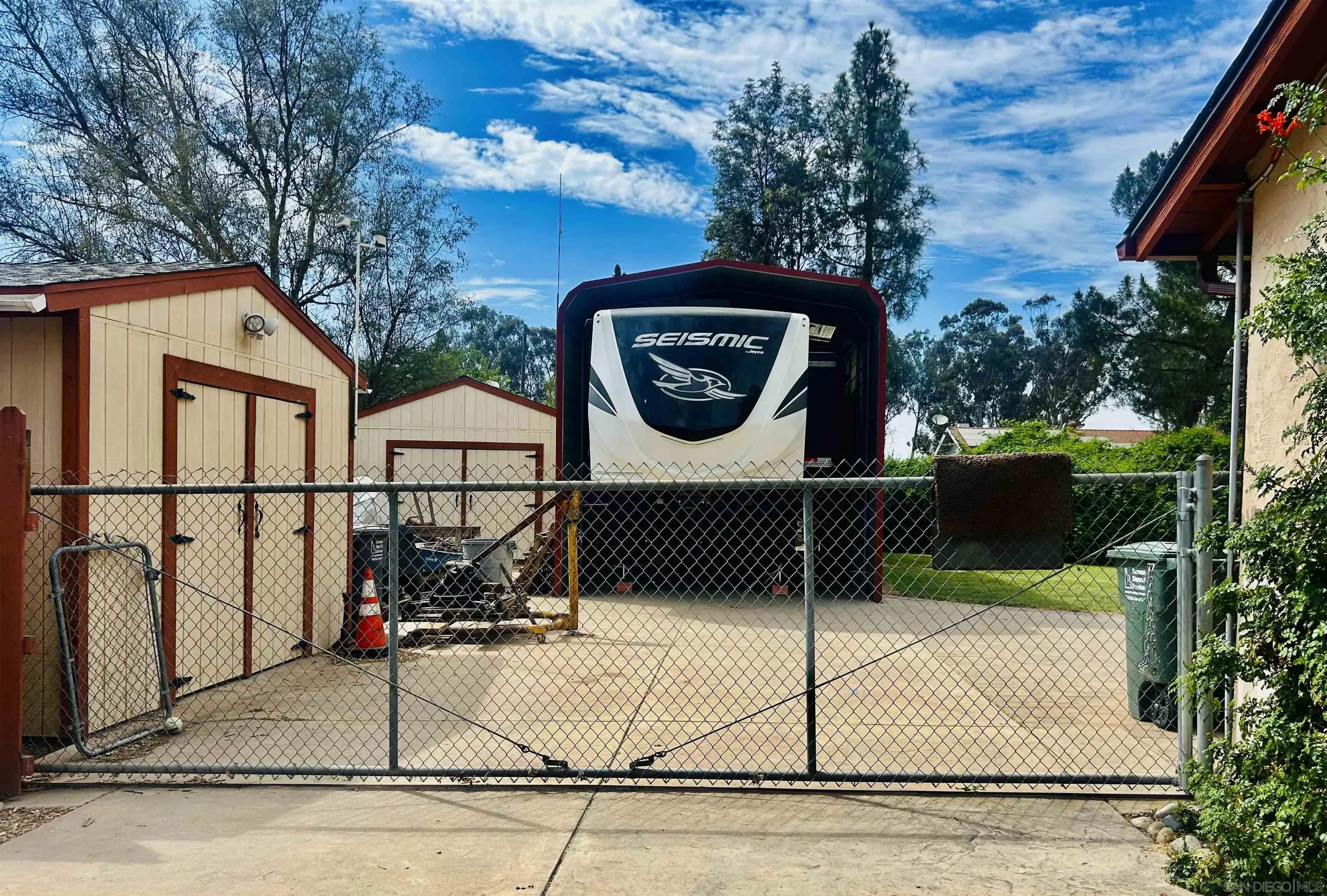 https://cdn.realtyfeed.com/cdn/127/260018343/547c10b19c985570db85517fd71939e3.webp