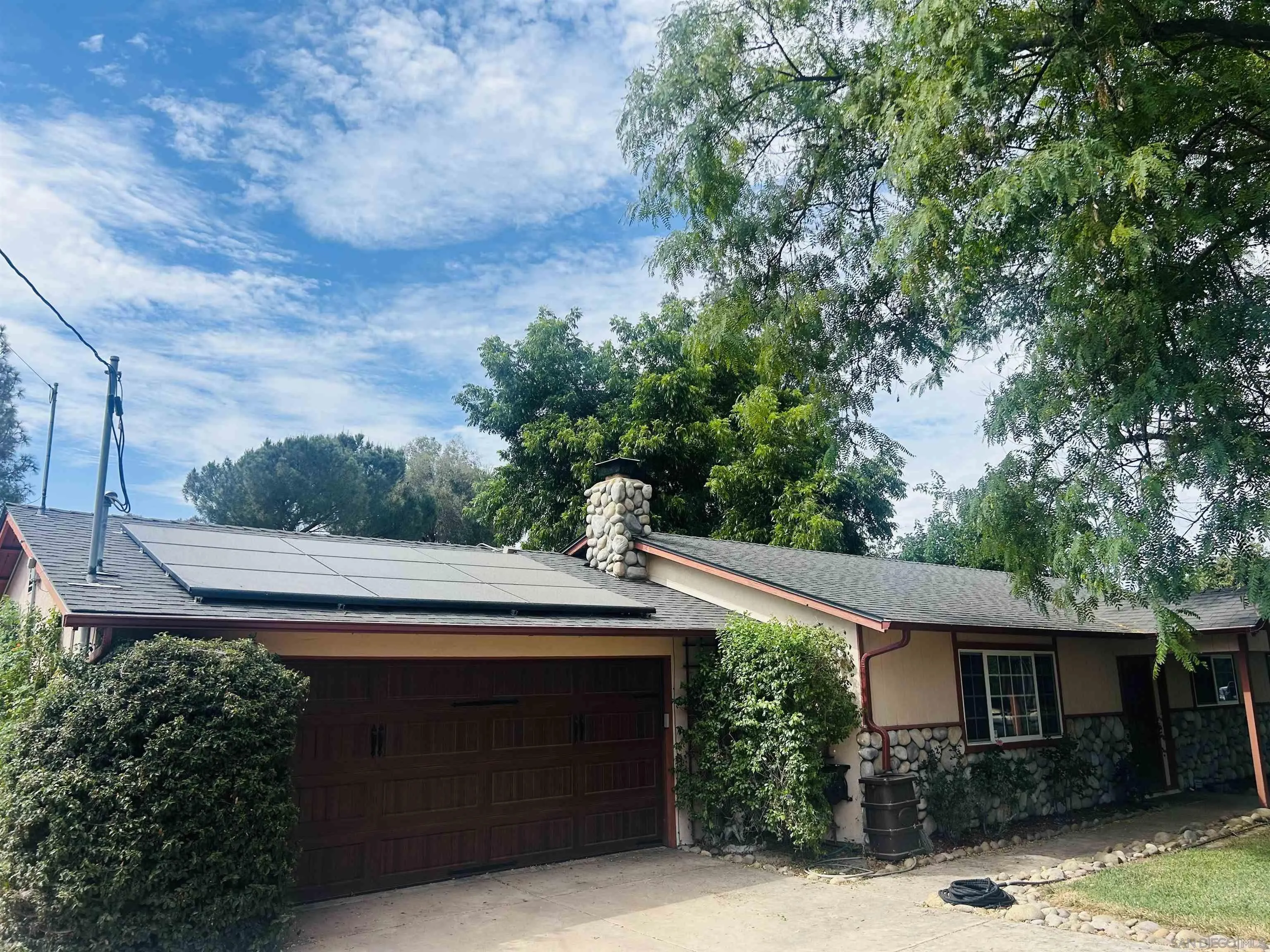 https://cdn.realtyfeed.com/cdn/127/260018343/b1919a2e170aa5de46097cf2c2b5b14d.webp