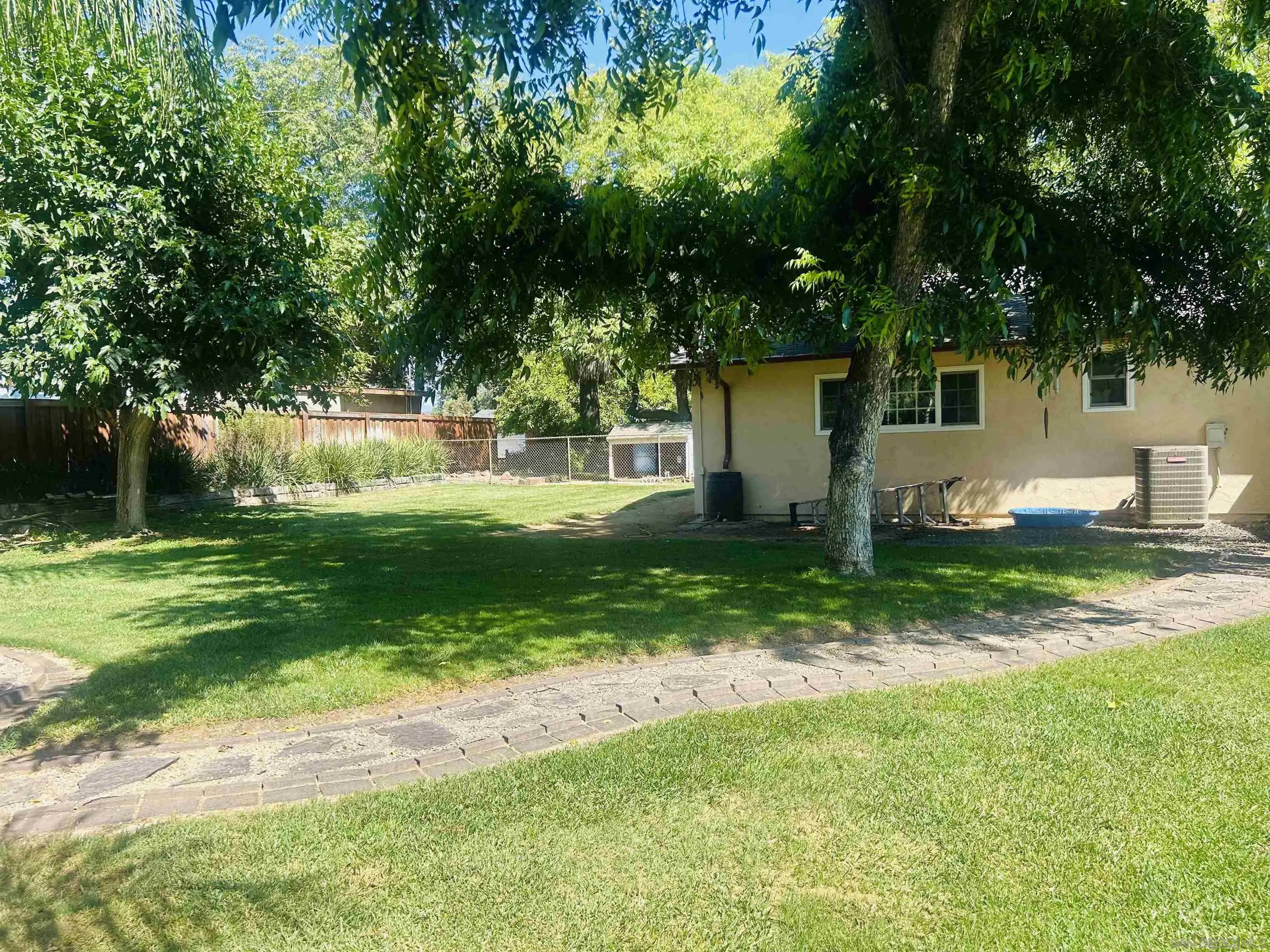 https://cdn.realtyfeed.com/cdn/127/260018343/bb019c12f3db11229c48e2ac0d43975e.webp