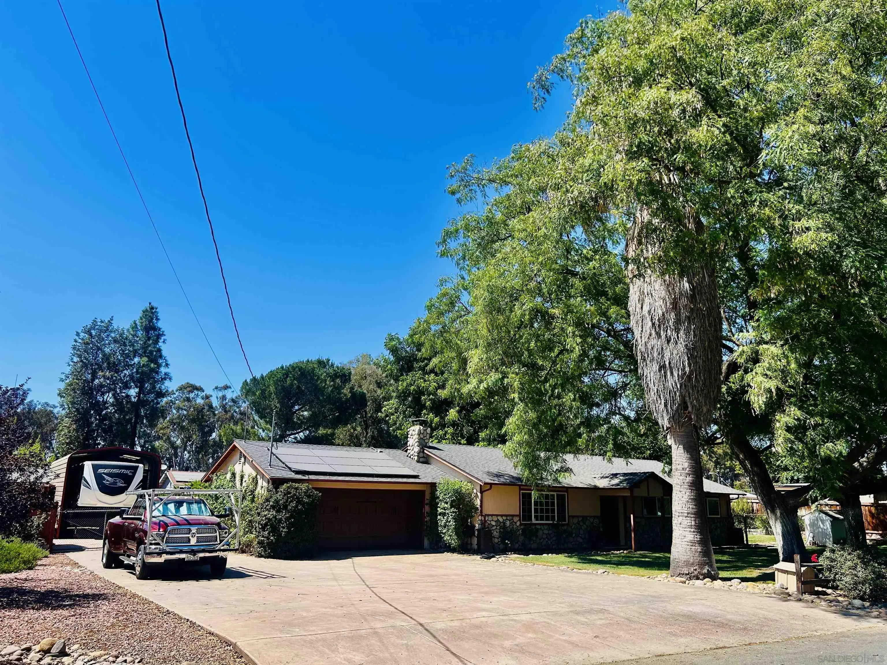 https://cdn.realtyfeed.com/cdn/127/260018343/eb794d08917d6948c6aa41004f1d4ecf.webp