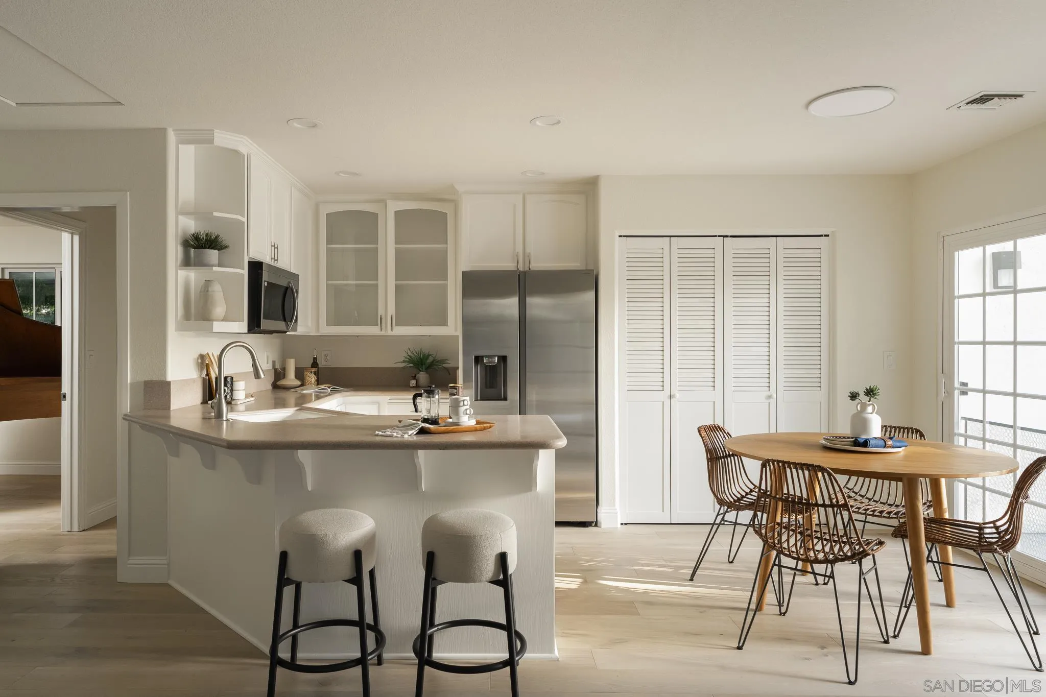 https://cdn.realtyfeed.com/cdn/127/260018344/3fac0edb2a5a885f1175e7a749795962.webp