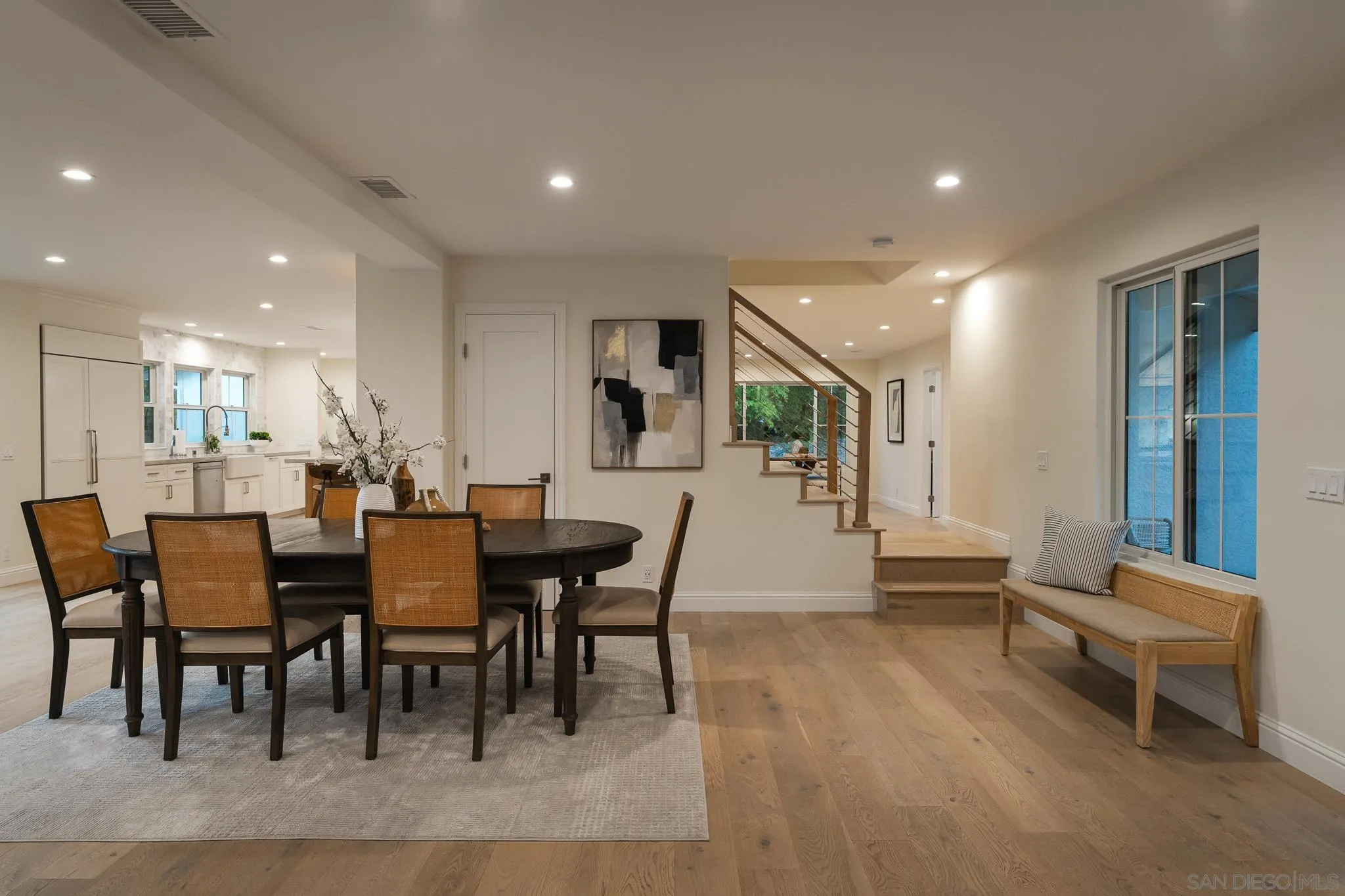 https://cdn.realtyfeed.com/cdn/127/260018344/68f9440de0066388db61b6a800b61d2b.webp