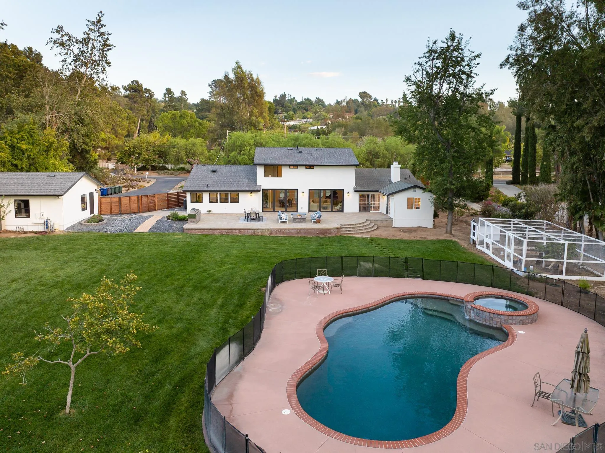 https://cdn.realtyfeed.com/cdn/127/260018344/da88e7bd751dd927b05c4d7b202ed711.webp