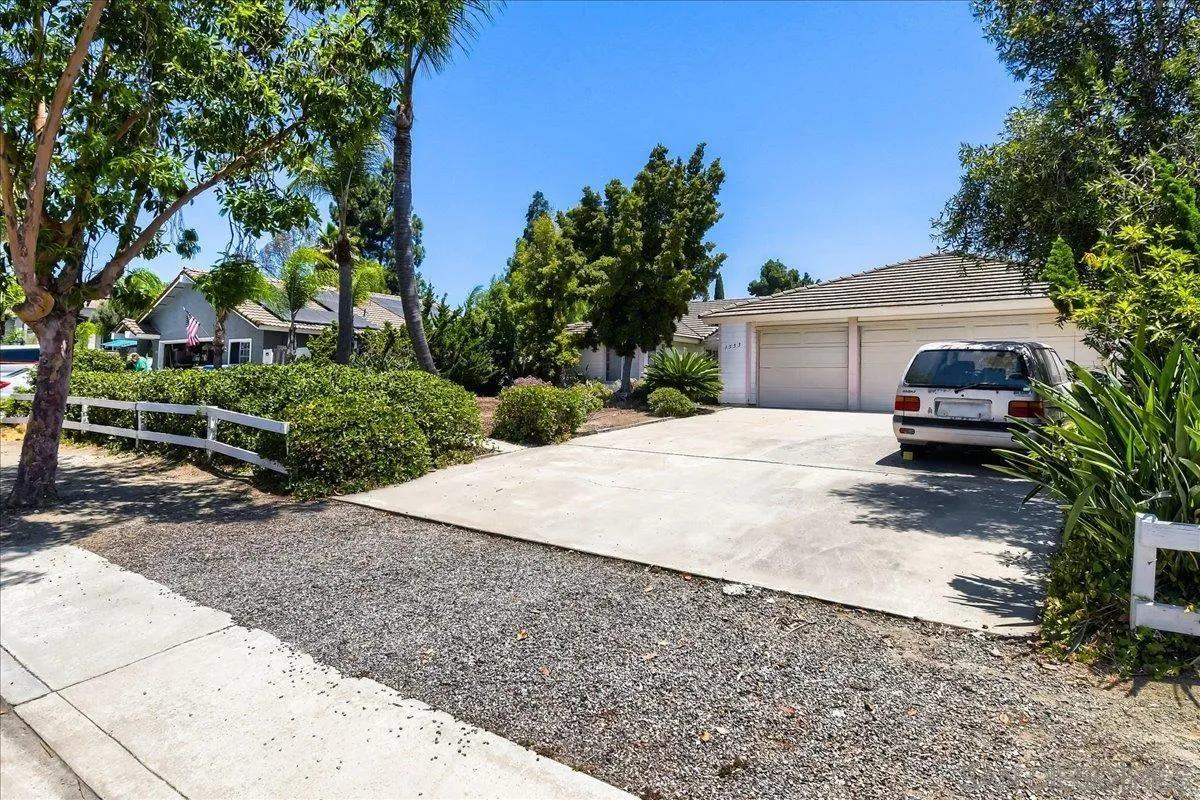 1555 Del Mar Road, Oceanside, CA 92057 - Photo 3 of 32, Oceanside, CA