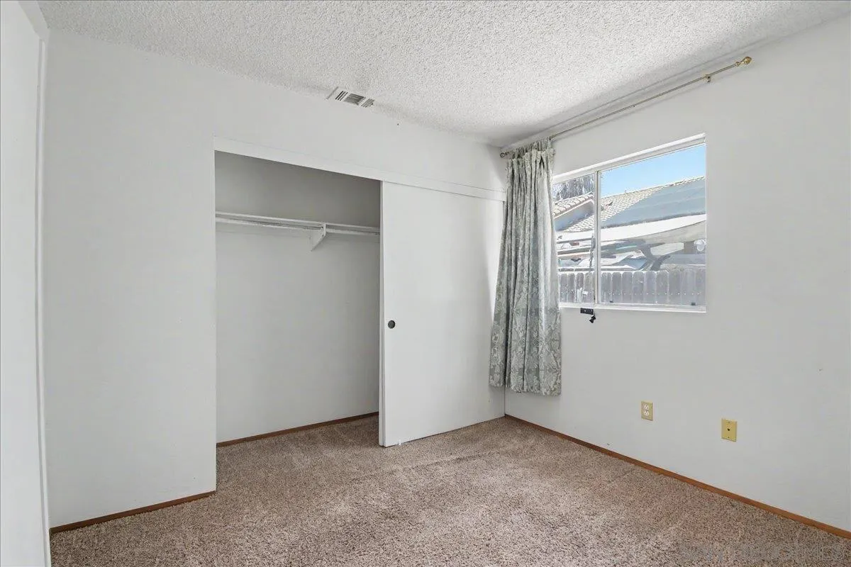 https://cdn.realtyfeed.com/cdn/127/260018346/48d53644d7cc4c98324ce4cc3268dd13.webp