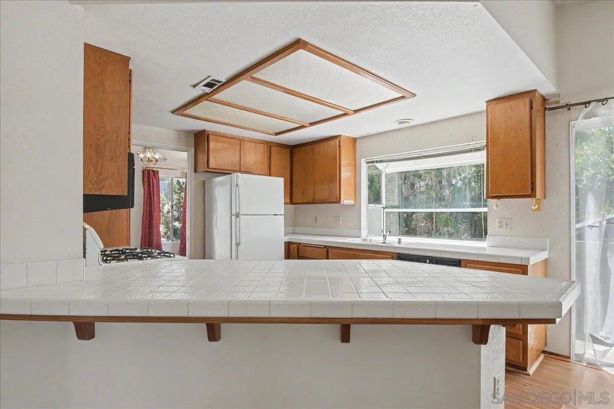 https://cdn.realtyfeed.com/cdn/127/260018346/4e17f8720872d9237b5a6b4c369f50af.webp