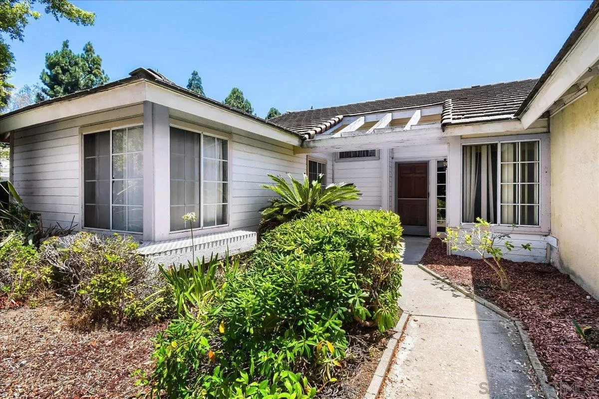 1555 Del Mar Road, Oceanside, CA 92057 - Photo 4 of 32, Oceanside, CA