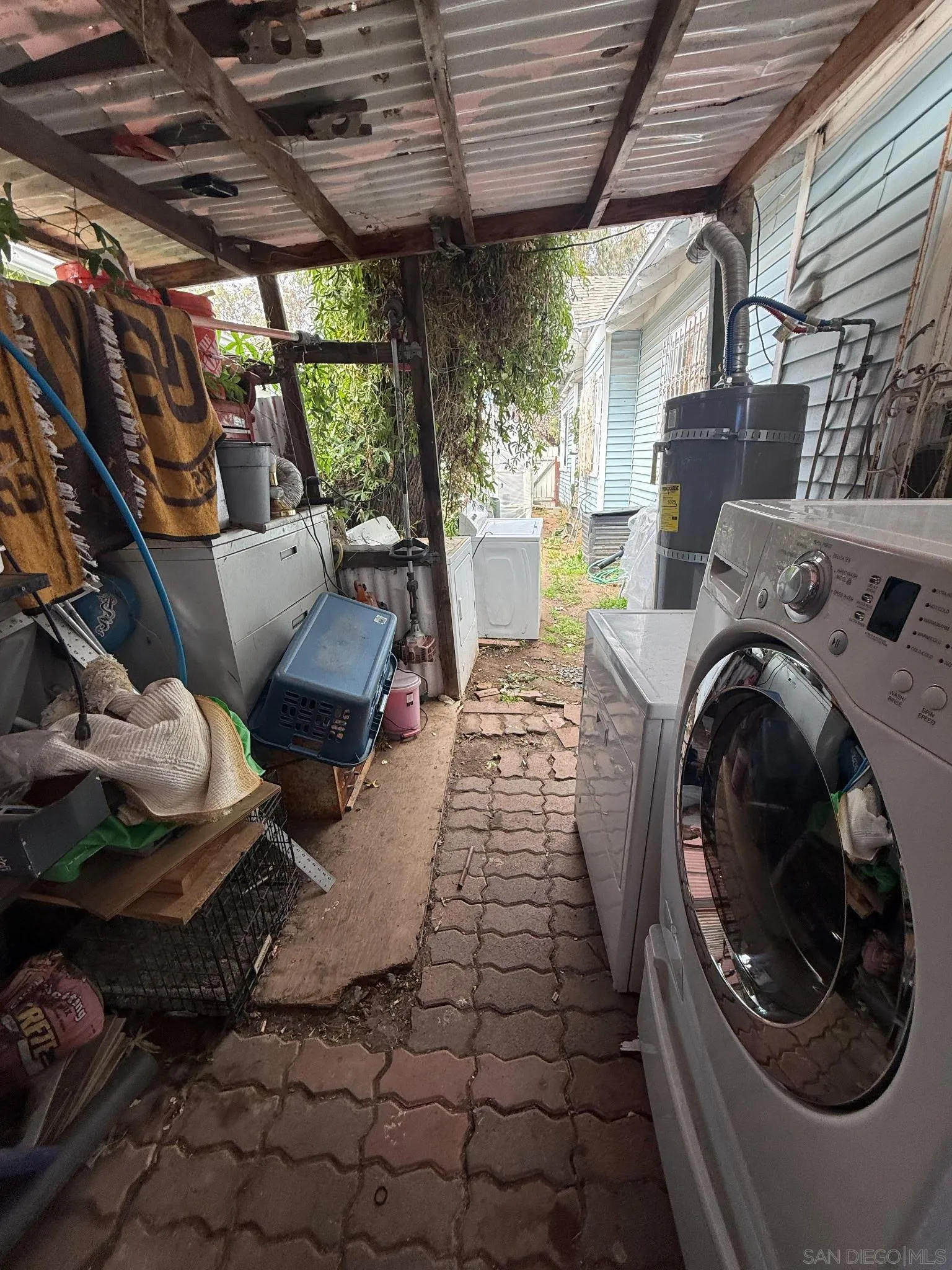 https://cdn.realtyfeed.com/cdn/127/260018359/d9131963037eea1d8ecd7932069282d0.webp