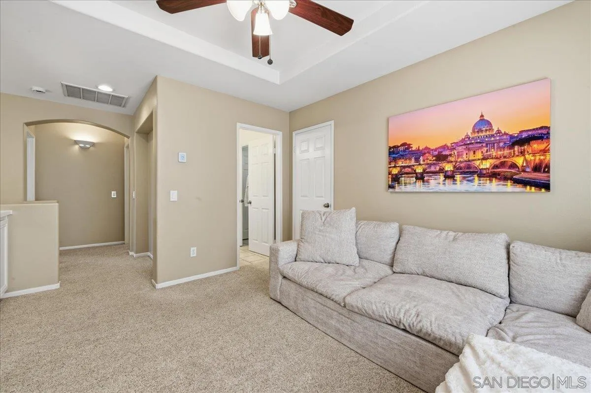 https://cdn.realtyfeed.com/cdn/127/260018360/49d02f9298ebbfa92bfe4e24bda14273.webp