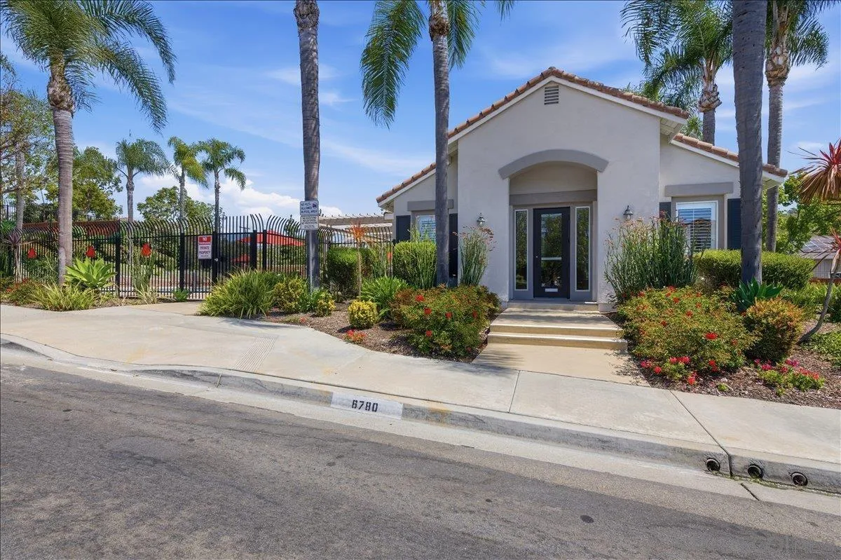 https://cdn.realtyfeed.com/cdn/127/260018360/d85ecdb1a980edab6b61c5c07f340cf9.webp