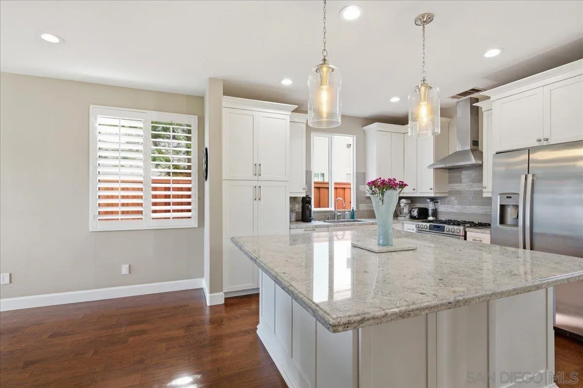 https://cdn.realtyfeed.com/cdn/127/260018360/e234085f92d95720554a30c2815552be.webp