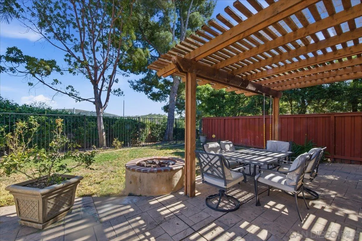 https://cdn.realtyfeed.com/cdn/127/260018360/f77818405eae02129cef1040024be193.webp