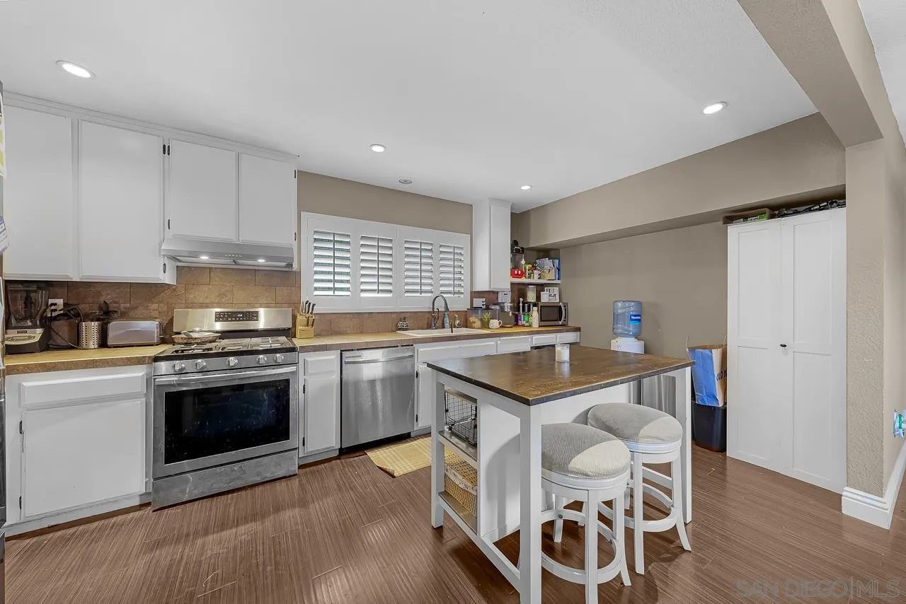 https://cdn.realtyfeed.com/cdn/127/260018367/317e00ae23c690791dfa585843858774.webp