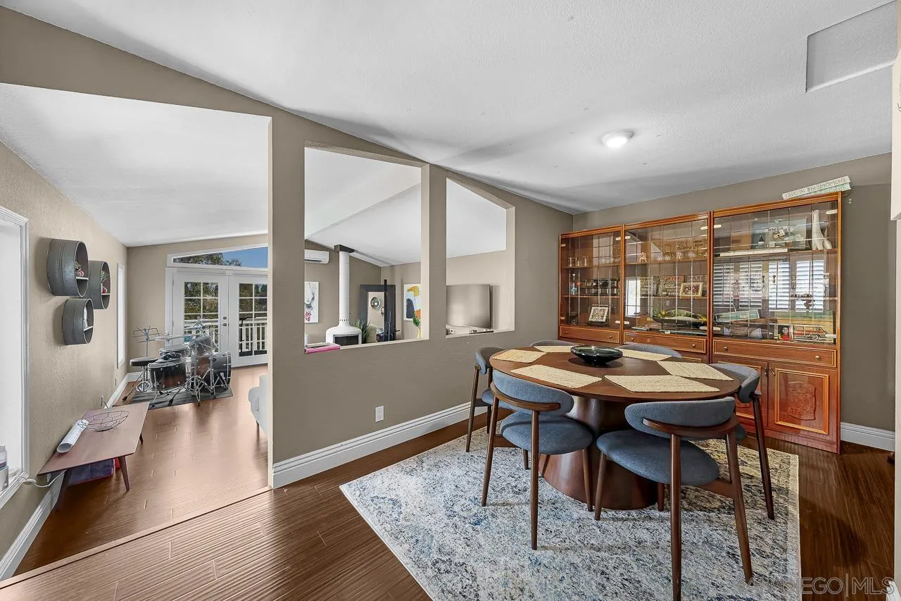 https://cdn.realtyfeed.com/cdn/127/260018367/3d2fba4c3f158d7ccd3757775be764c7.webp
