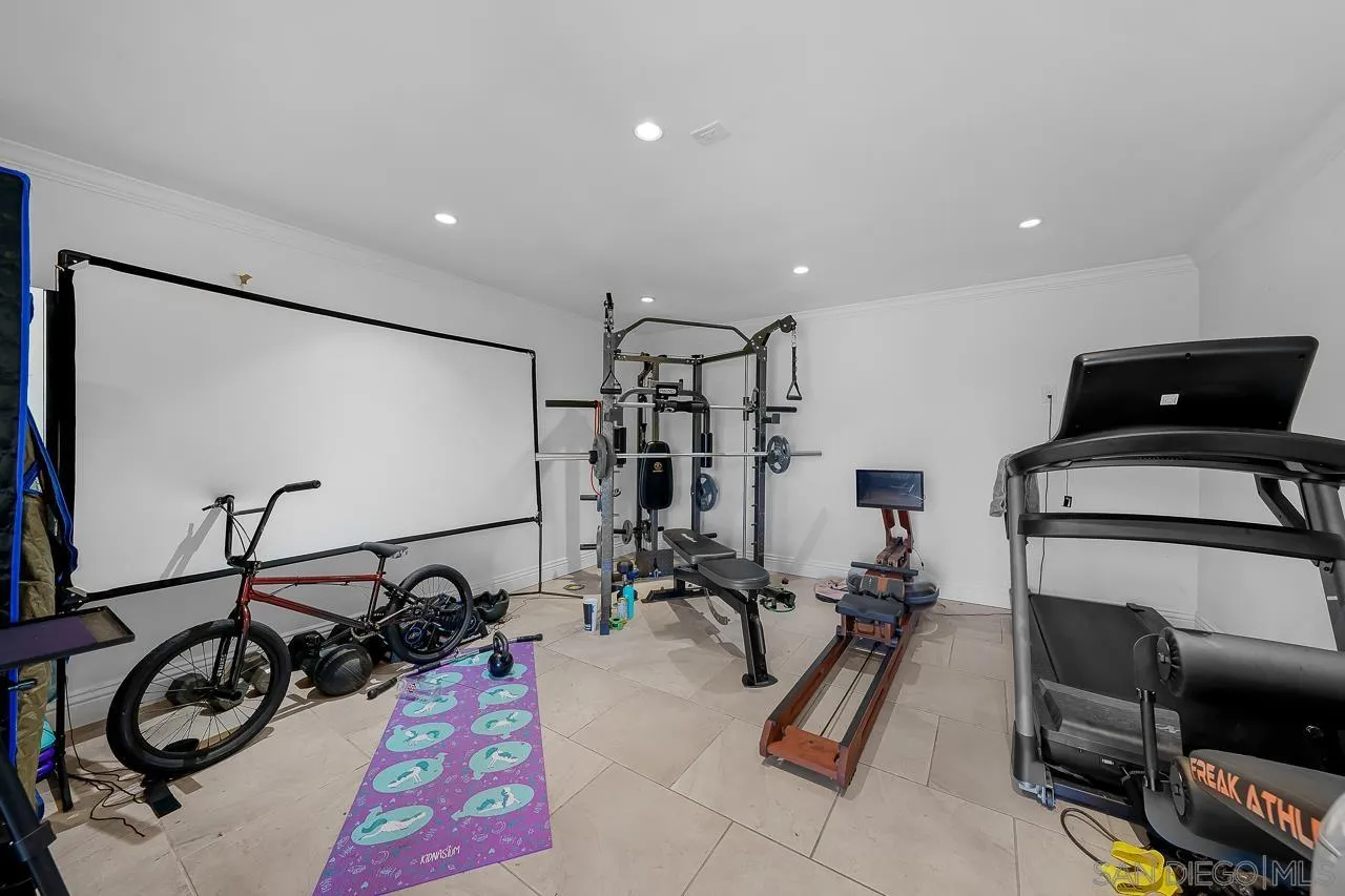 https://cdn.realtyfeed.com/cdn/127/260018367/40dc5c0adb68de034e334b073b1f4c9e.webp
