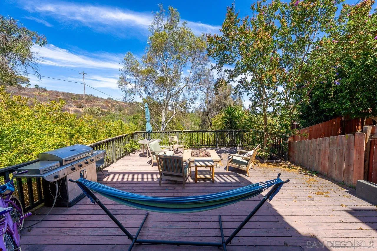 https://cdn.realtyfeed.com/cdn/127/260018367/f538688cb9368f9426bb93441506aa0f.webp