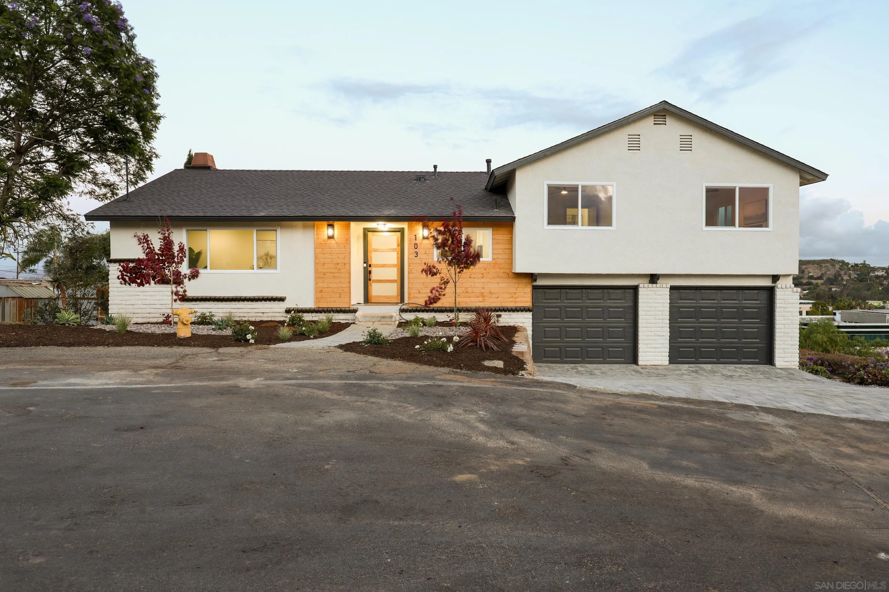 103 Howell Heights, Escondido, CA 92025 - Main photo, Escondido, CA