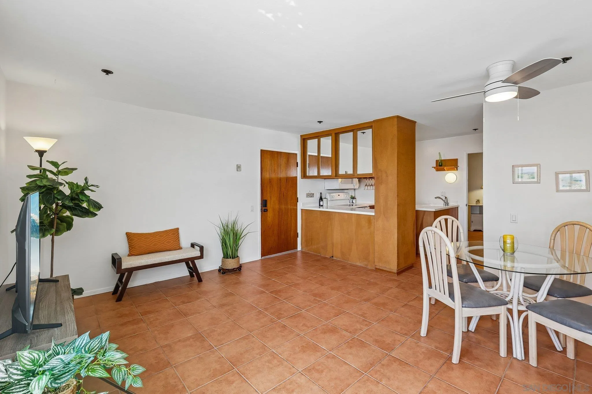 https://cdn.realtyfeed.com/cdn/127/260018373/2d89d4e97b0c2d7b19b6009214c03673.webp