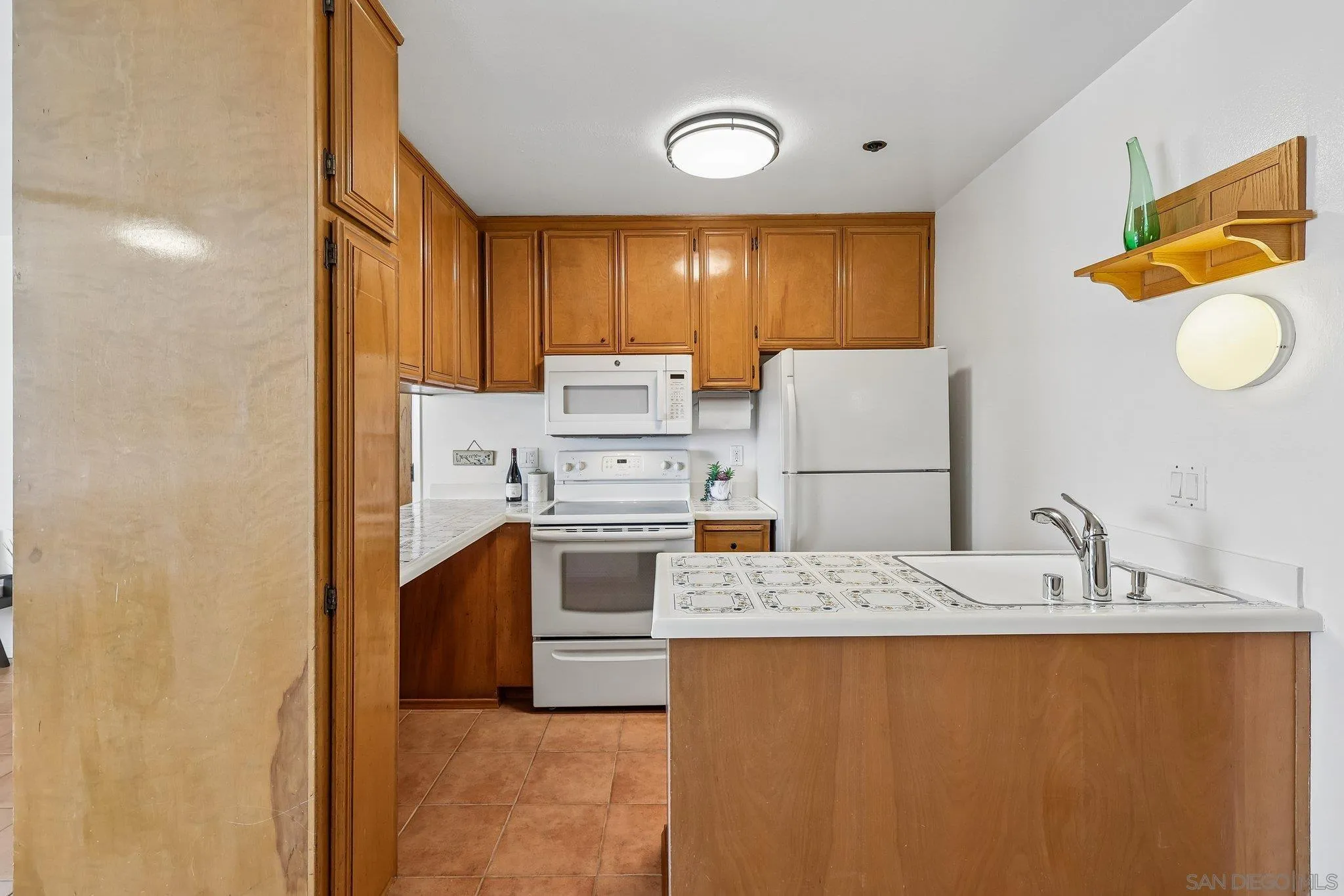 https://cdn.realtyfeed.com/cdn/127/260018373/36af8dab1cba8eb26c858d56776efbf9.webp
