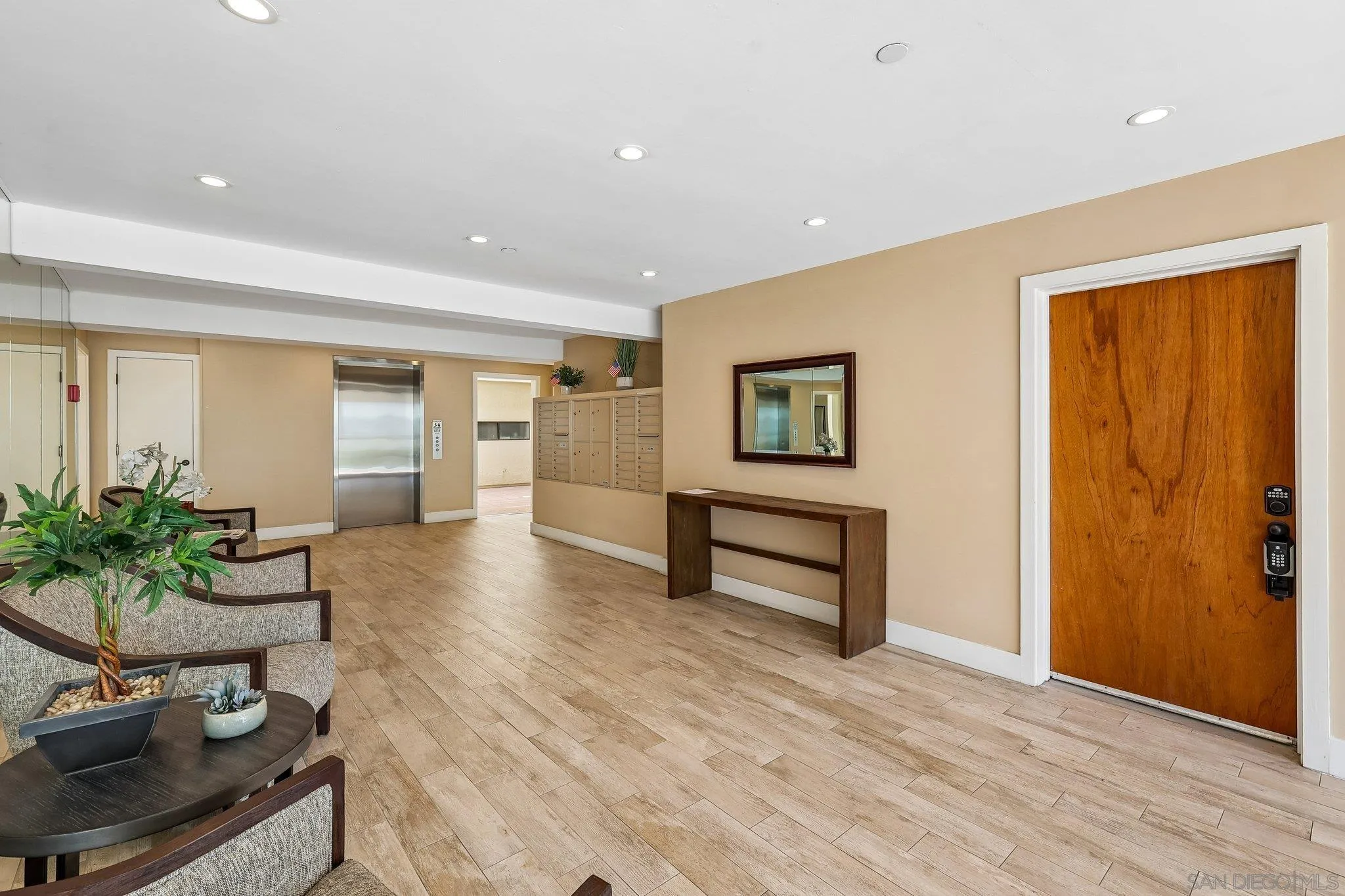 https://cdn.realtyfeed.com/cdn/127/260018373/5671d915f7b95fa13af578a1502cf7e5.webp