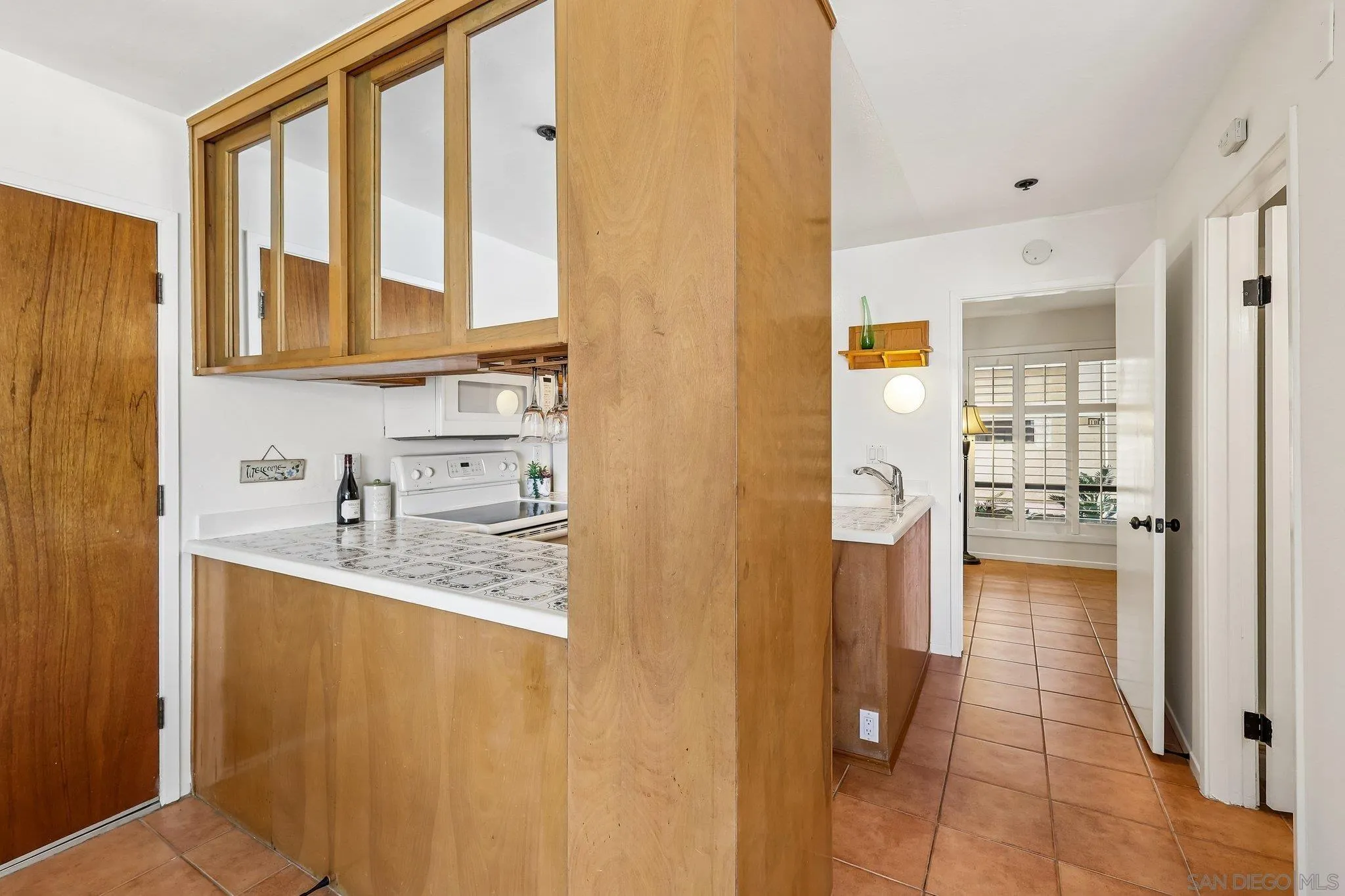 https://cdn.realtyfeed.com/cdn/127/260018373/b3cef85d3b9ba15e2e37236fd60053f7.webp