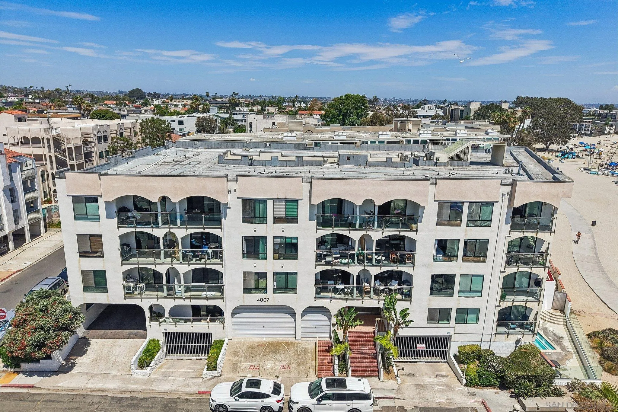 https://cdn.realtyfeed.com/cdn/127/260018373/f1ddfb8ba8445ebec05c8f7d5f939d74.webp