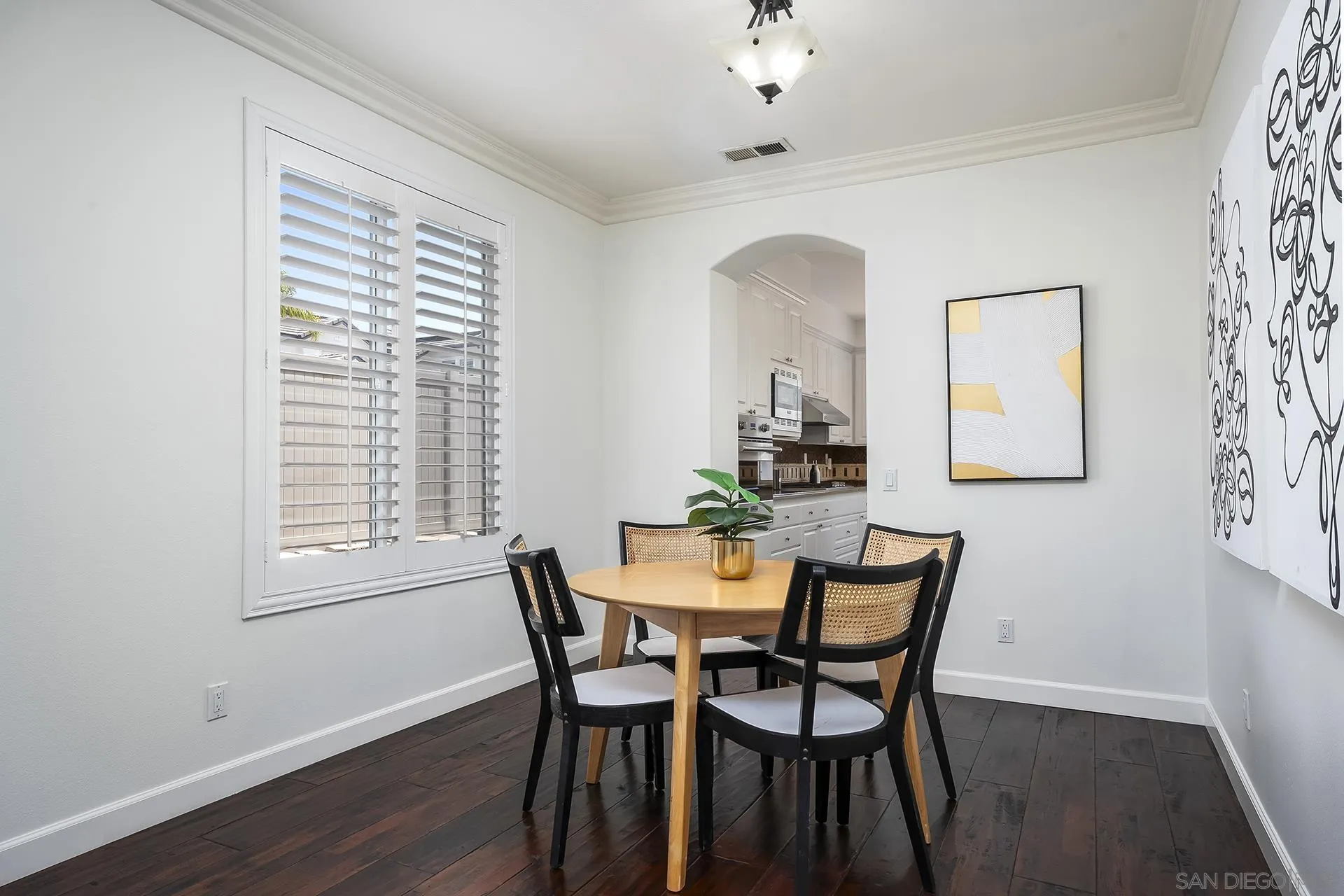 https://cdn.realtyfeed.com/cdn/127/260018374/094e6b22b585f7dfae493d8201c75b67.webp