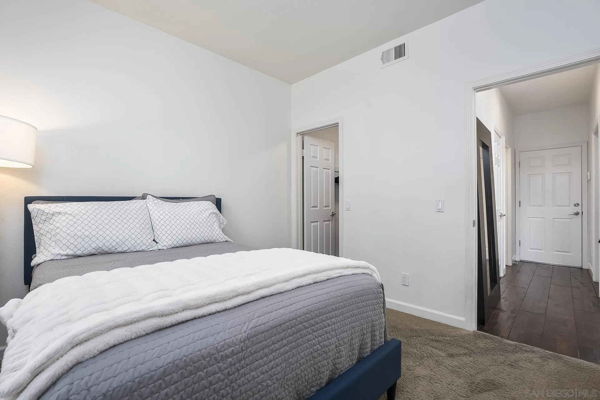 https://cdn.realtyfeed.com/cdn/127/260018374/0b42598ad6f426e179908255b57eb7da.webp