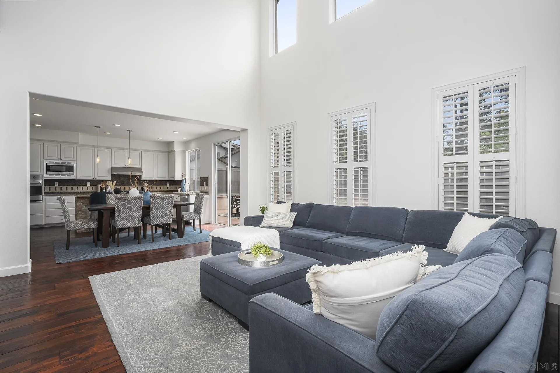 https://cdn.realtyfeed.com/cdn/127/260018374/81d0b3439e5380fbdf726ee6d078c835.webp