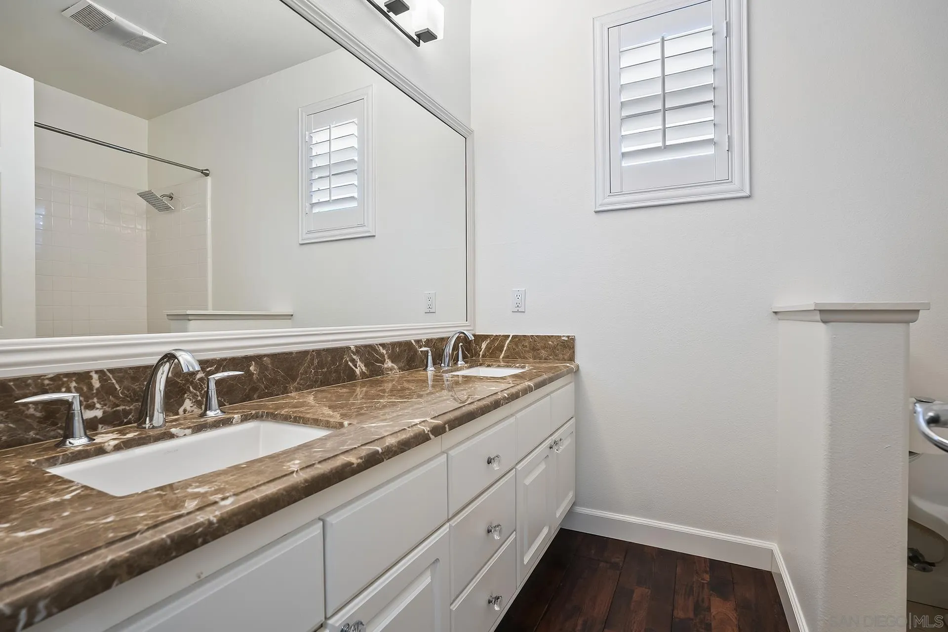 https://cdn.realtyfeed.com/cdn/127/260018374/9adfe36260fc5ddf7b7133035c5798e4.webp