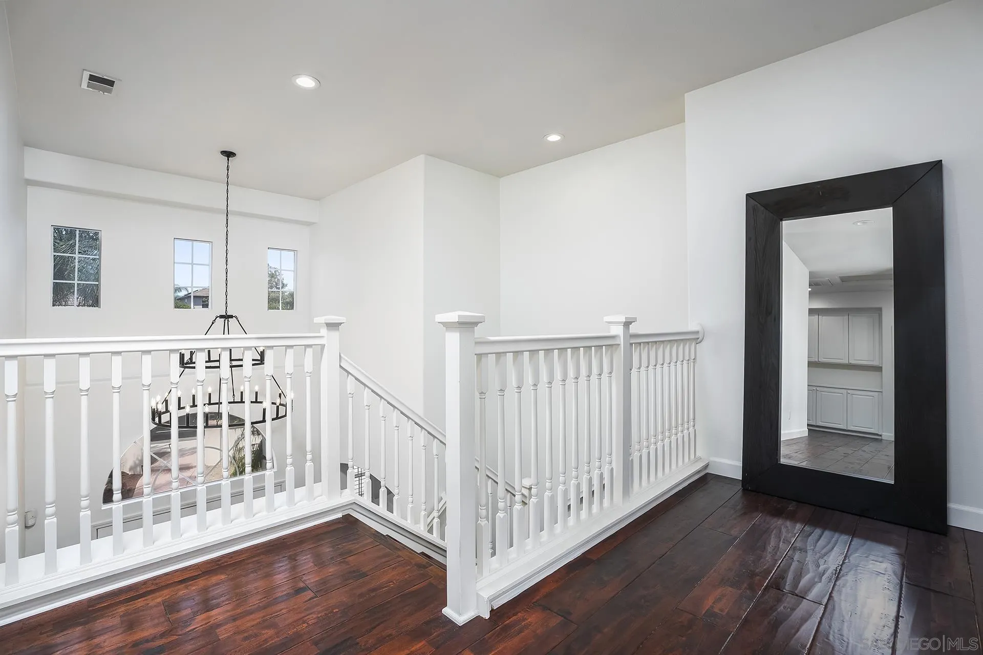 https://cdn.realtyfeed.com/cdn/127/260018374/a68045d77c03fbc96f8c41491a34cb72.webp