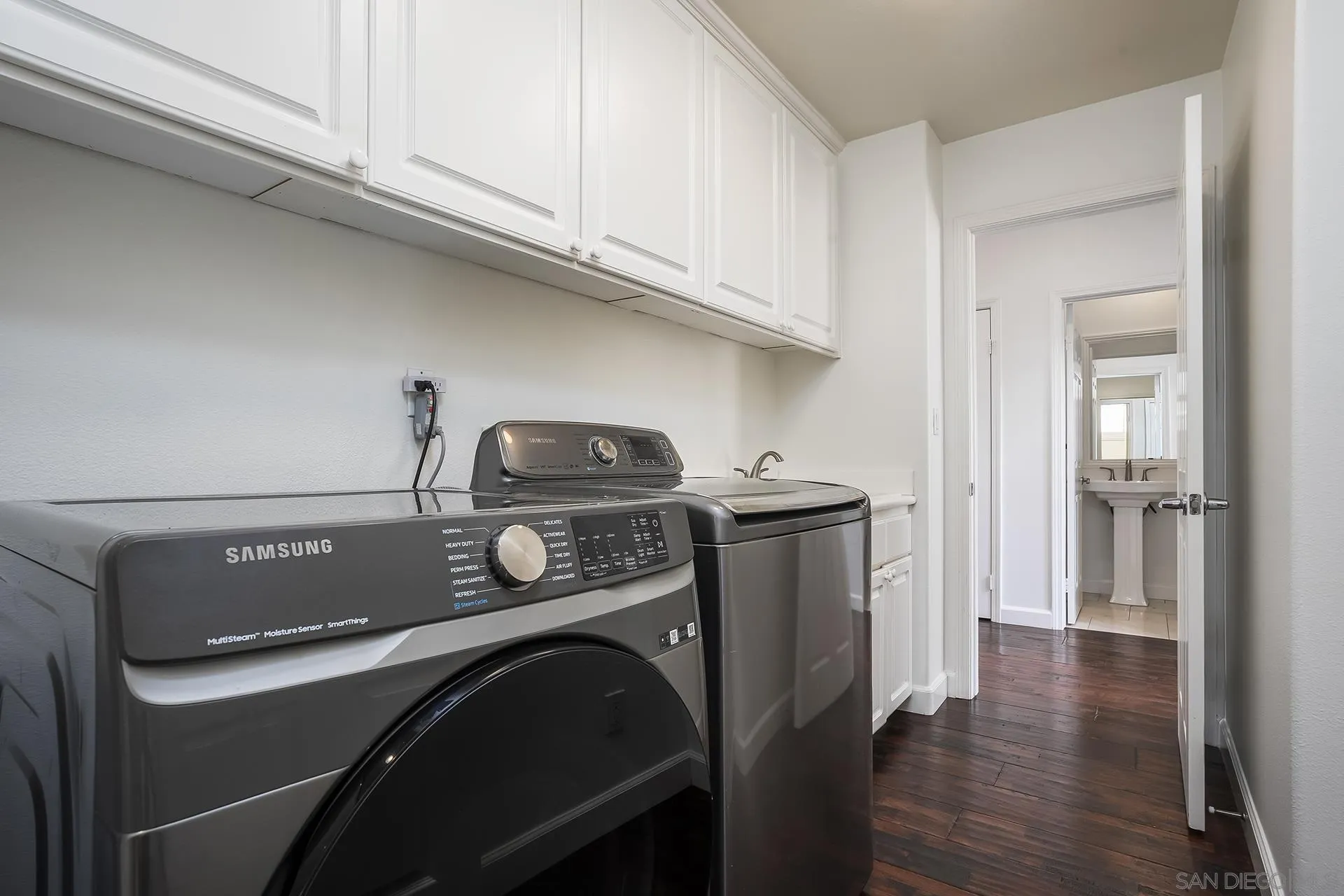 https://cdn.realtyfeed.com/cdn/127/260018374/ba72a7c45a5ed310a7944fe891cf4a6f.webp