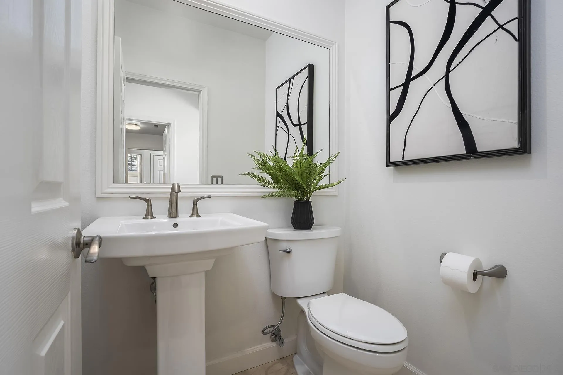 https://cdn.realtyfeed.com/cdn/127/260018374/bca0bf2480e122df23281ad750ba2b41.webp