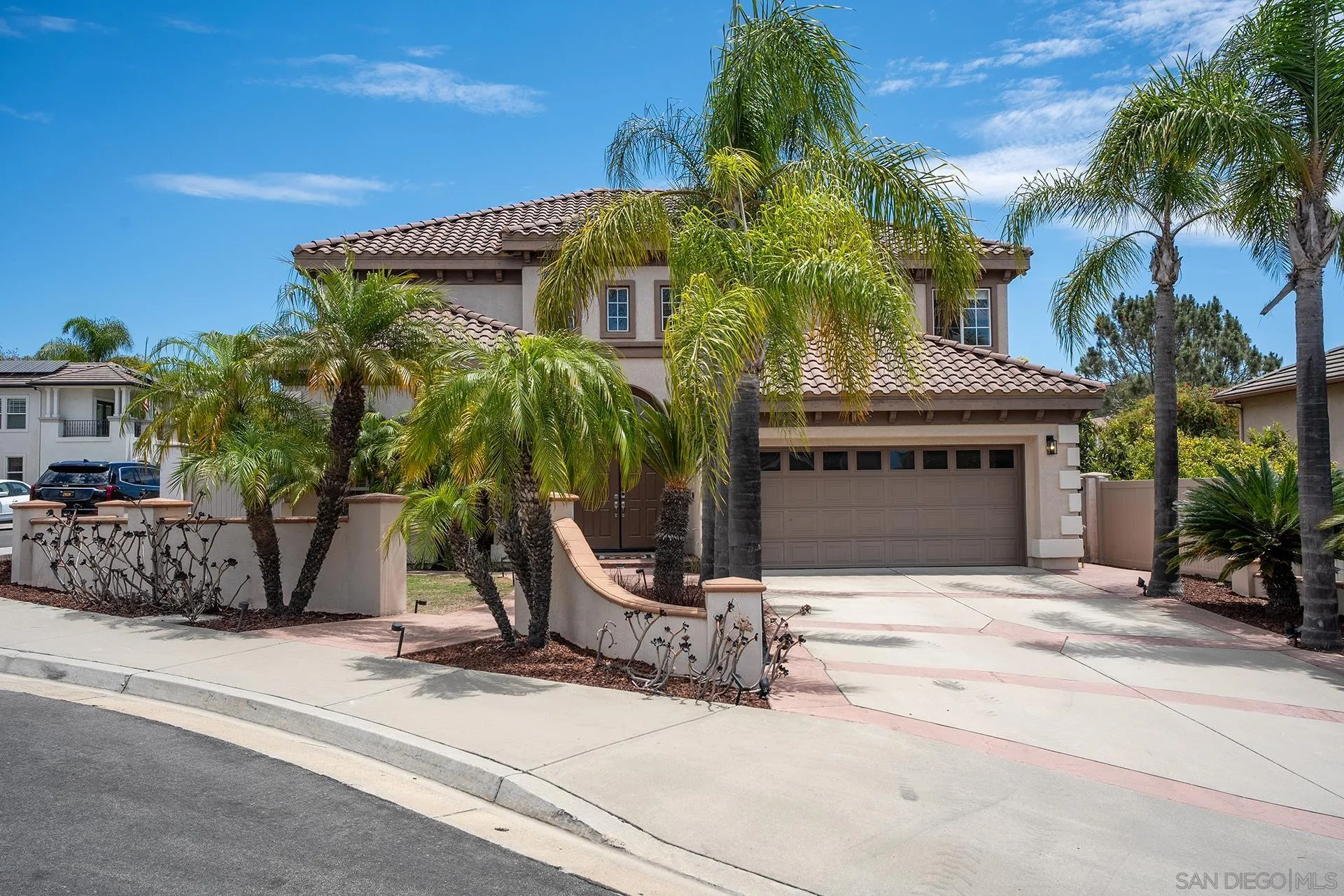 https://cdn.realtyfeed.com/cdn/127/260018374/c8eb66571f1677adfbd099f2a1f4bdfa.webp
