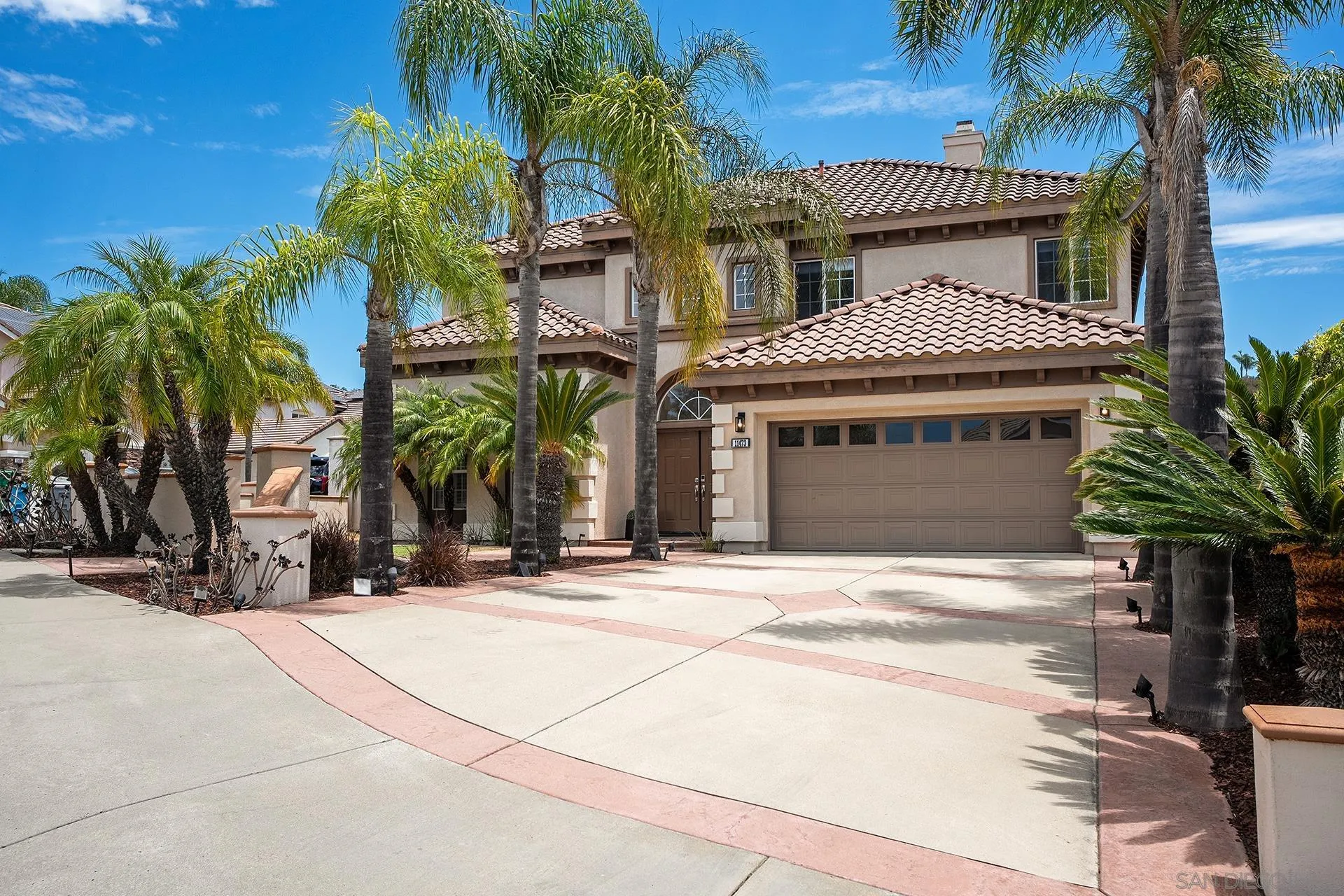 https://cdn.realtyfeed.com/cdn/127/260018374/d8271b9faf0901cd4261a5466c04c1ec.webp