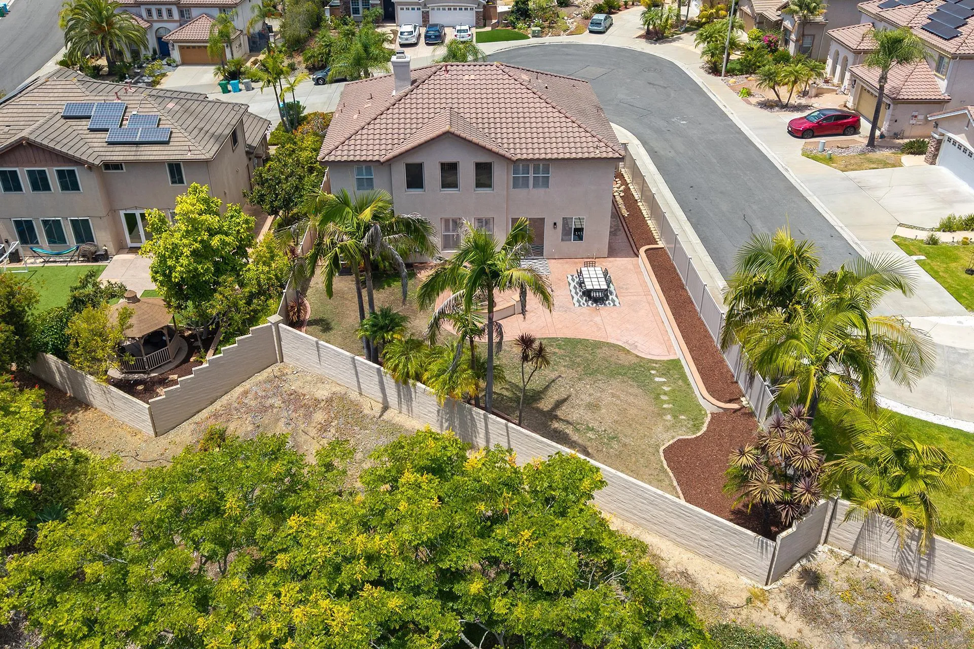 https://cdn.realtyfeed.com/cdn/127/260018374/eb0b956528de34708a9f338baa4ce8f4.webp
