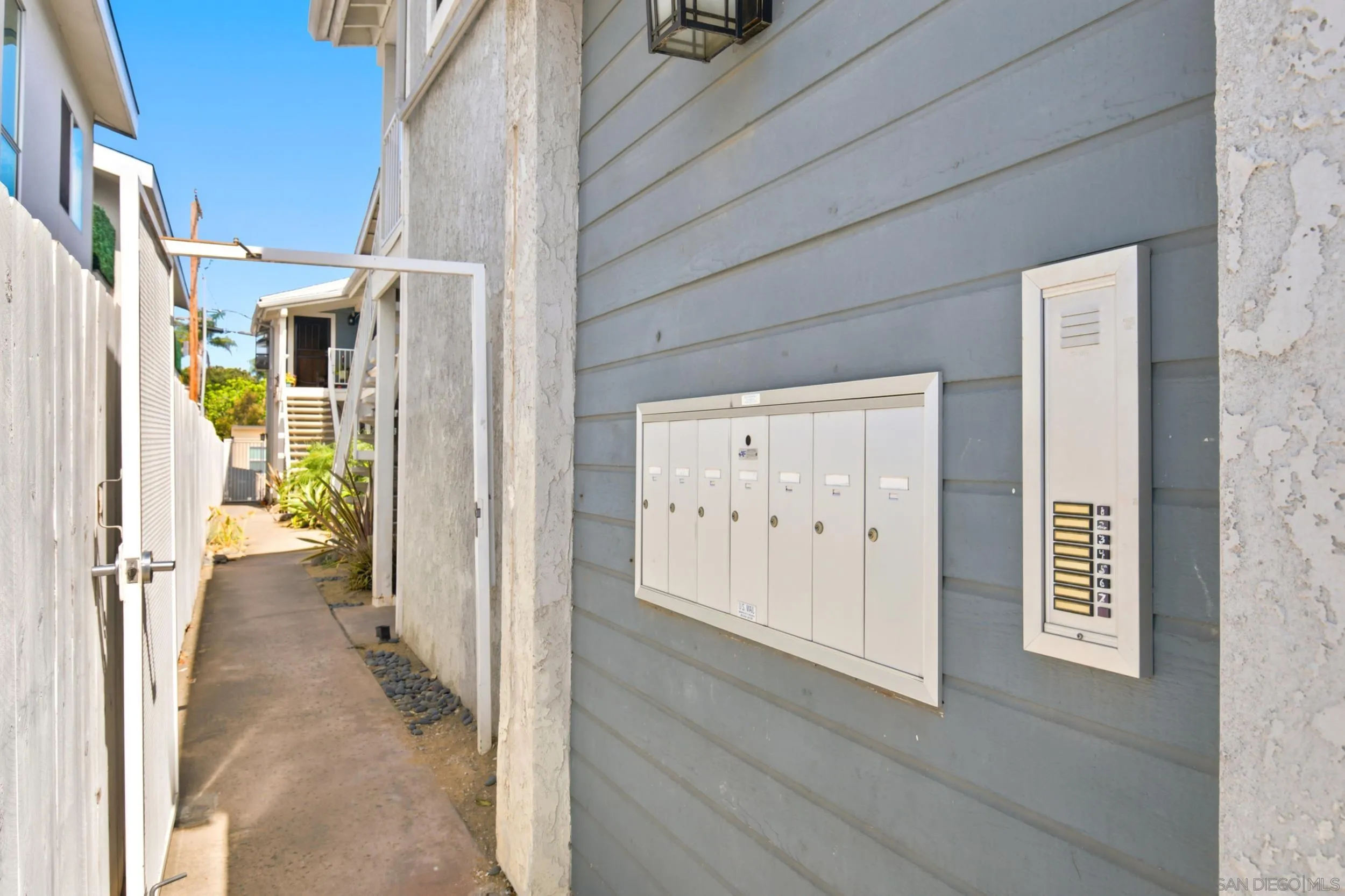 https://cdn.realtyfeed.com/cdn/127/260018379/961d57459ef994c5fa2e70d44deb601d.webp