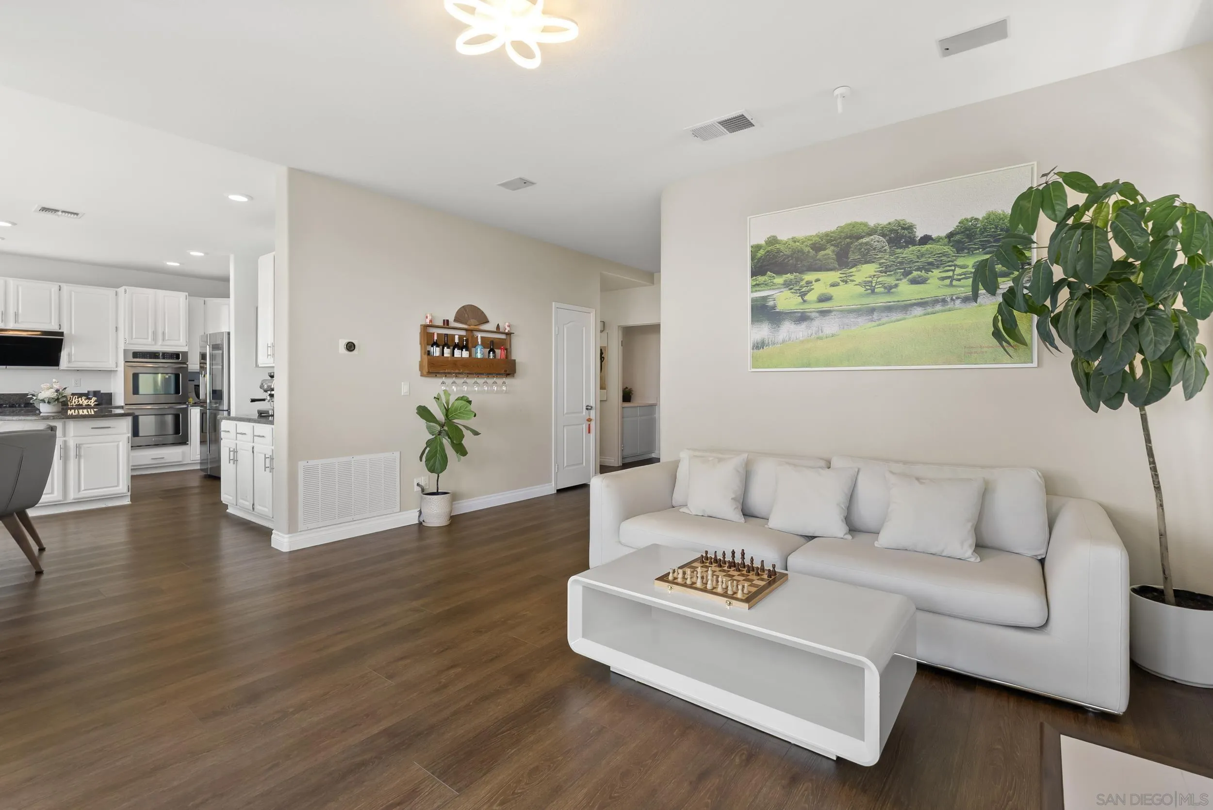 https://cdn.realtyfeed.com/cdn/127/260018388/0188d9dc9115957e427e4eba7141df5b.webp