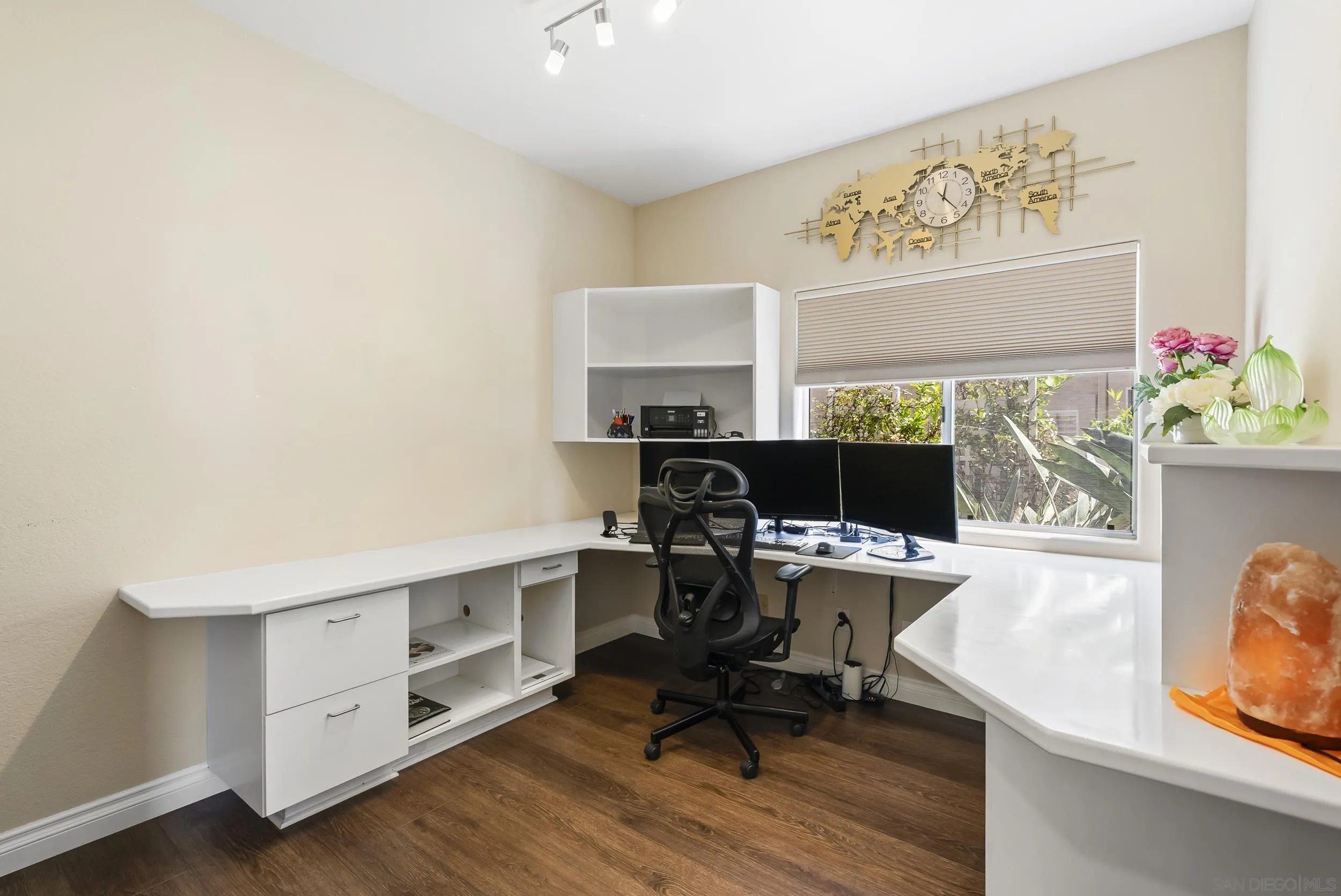 https://cdn.realtyfeed.com/cdn/127/260018388/116adcaa319be80eb07123a33155edc5.webp