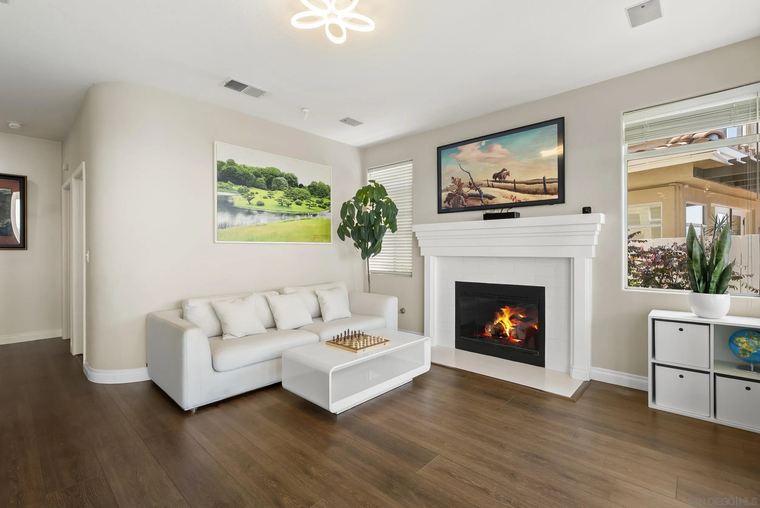 https://cdn.realtyfeed.com/cdn/127/260018388/1487df52744888450ee4281875b81db7.webp