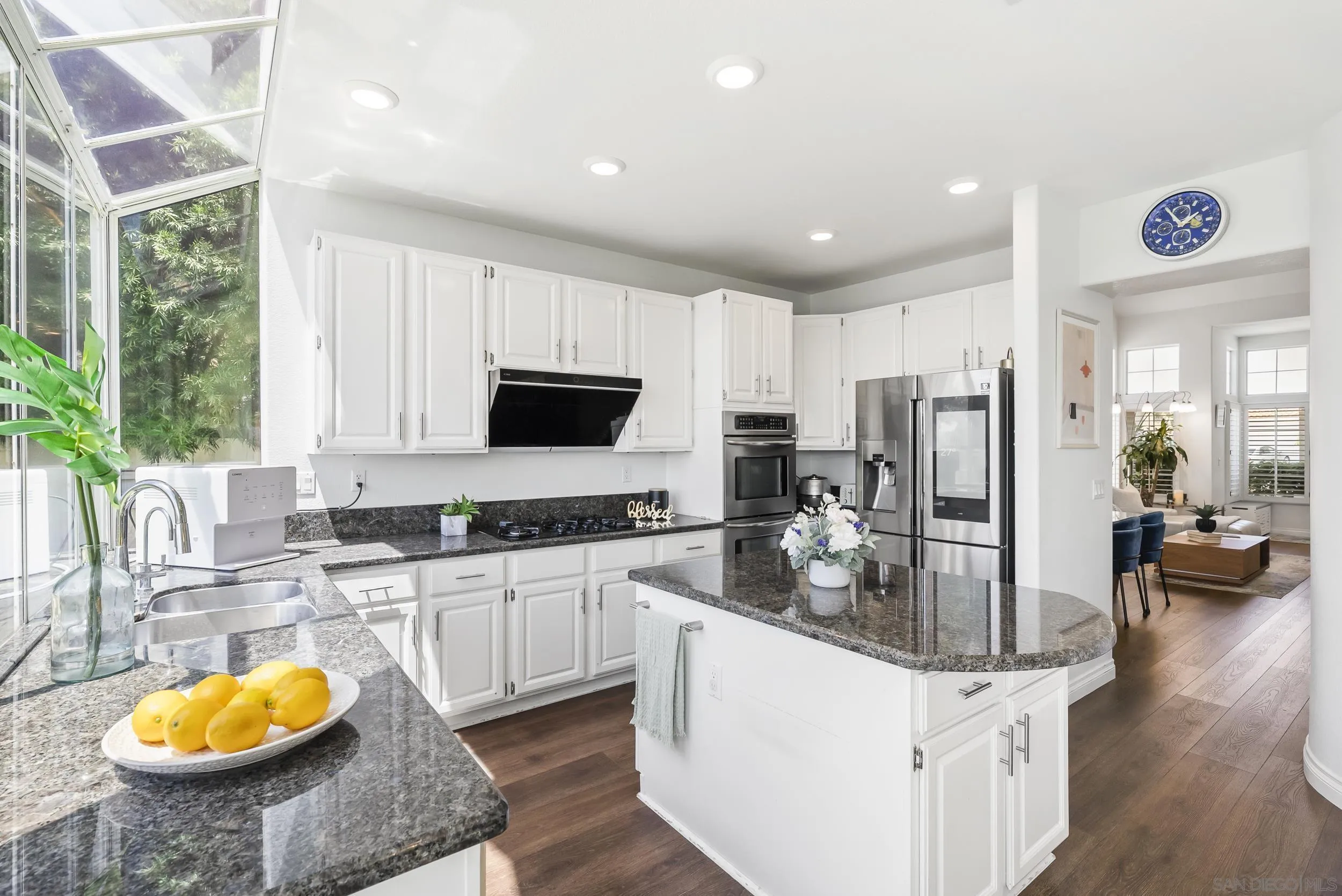 https://cdn.realtyfeed.com/cdn/127/260018388/1dd1c992a923a27caf125fd41a93ef6d.webp