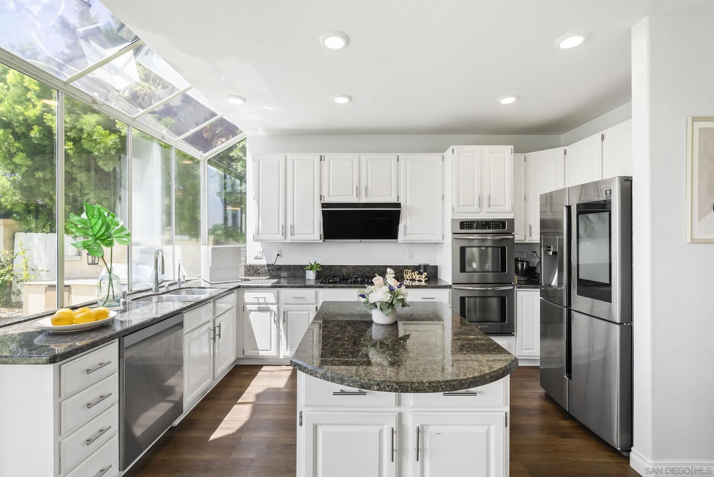 https://cdn.realtyfeed.com/cdn/127/260018388/4bbf8ba520d01bb4e037d8d74c8d4210.webp