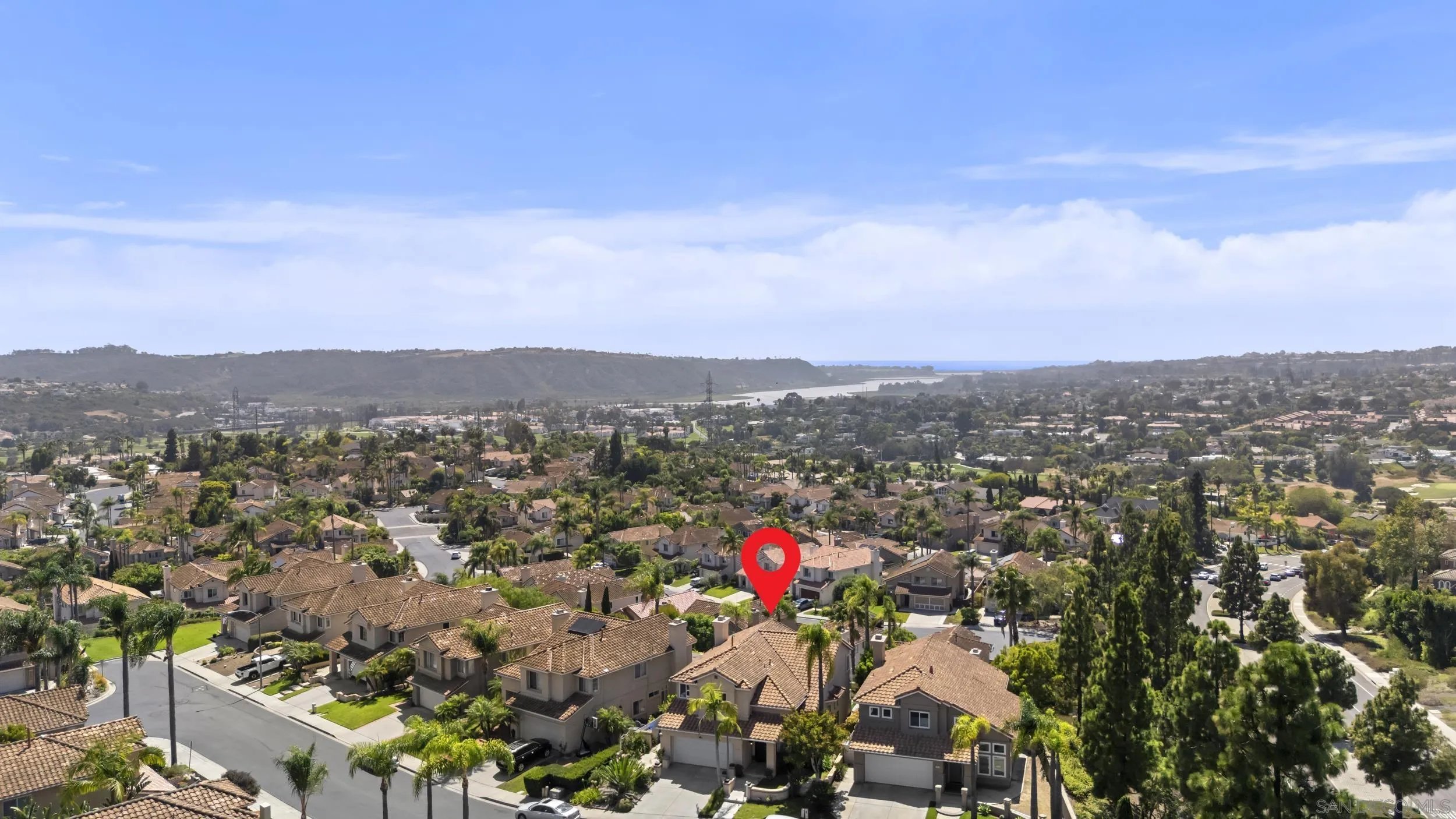 https://cdn.realtyfeed.com/cdn/127/260018388/53ce10620b26bf67d527e519f3dc6808.webp
