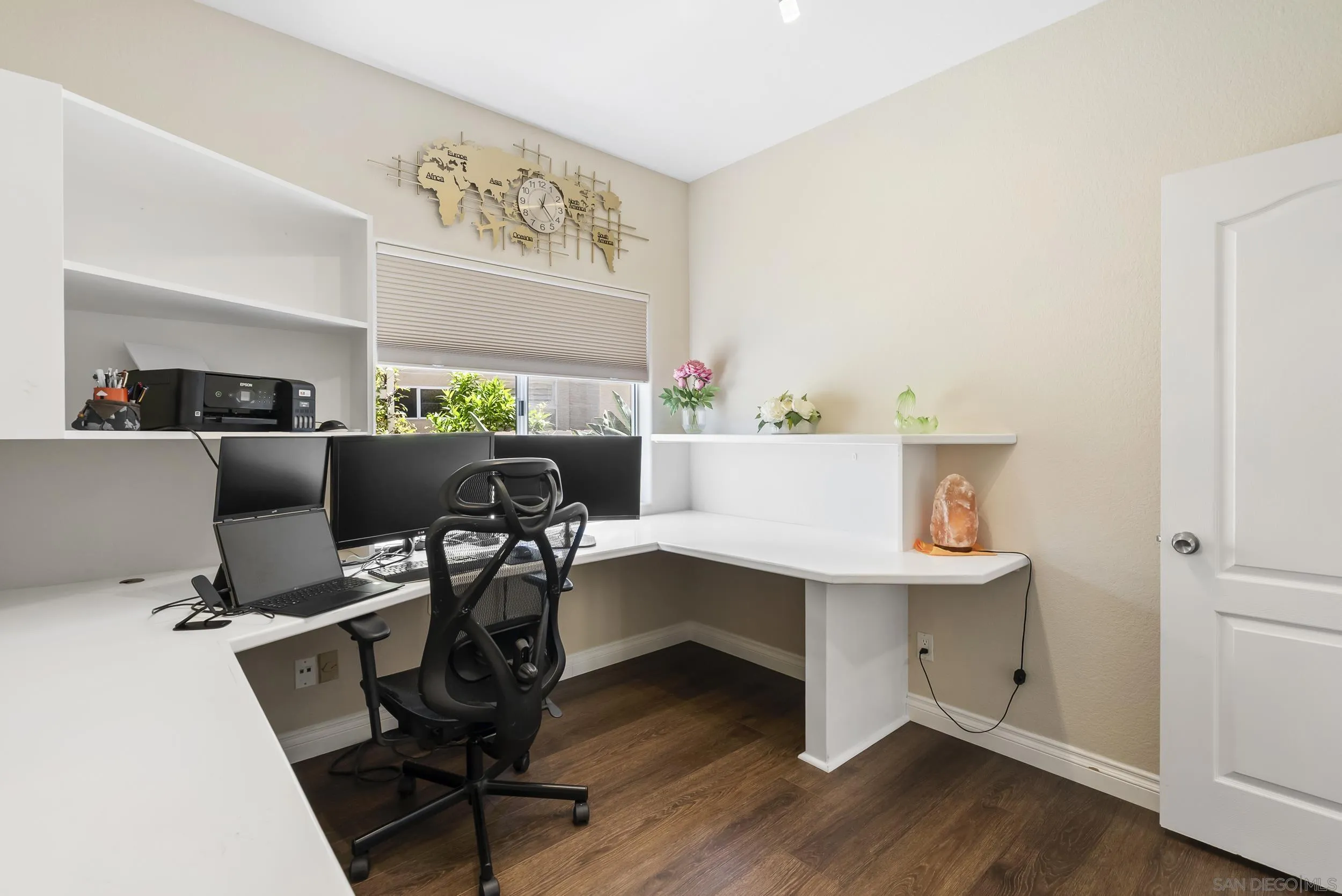 https://cdn.realtyfeed.com/cdn/127/260018388/5557065d41080fc21d48bc78460f962f.webp