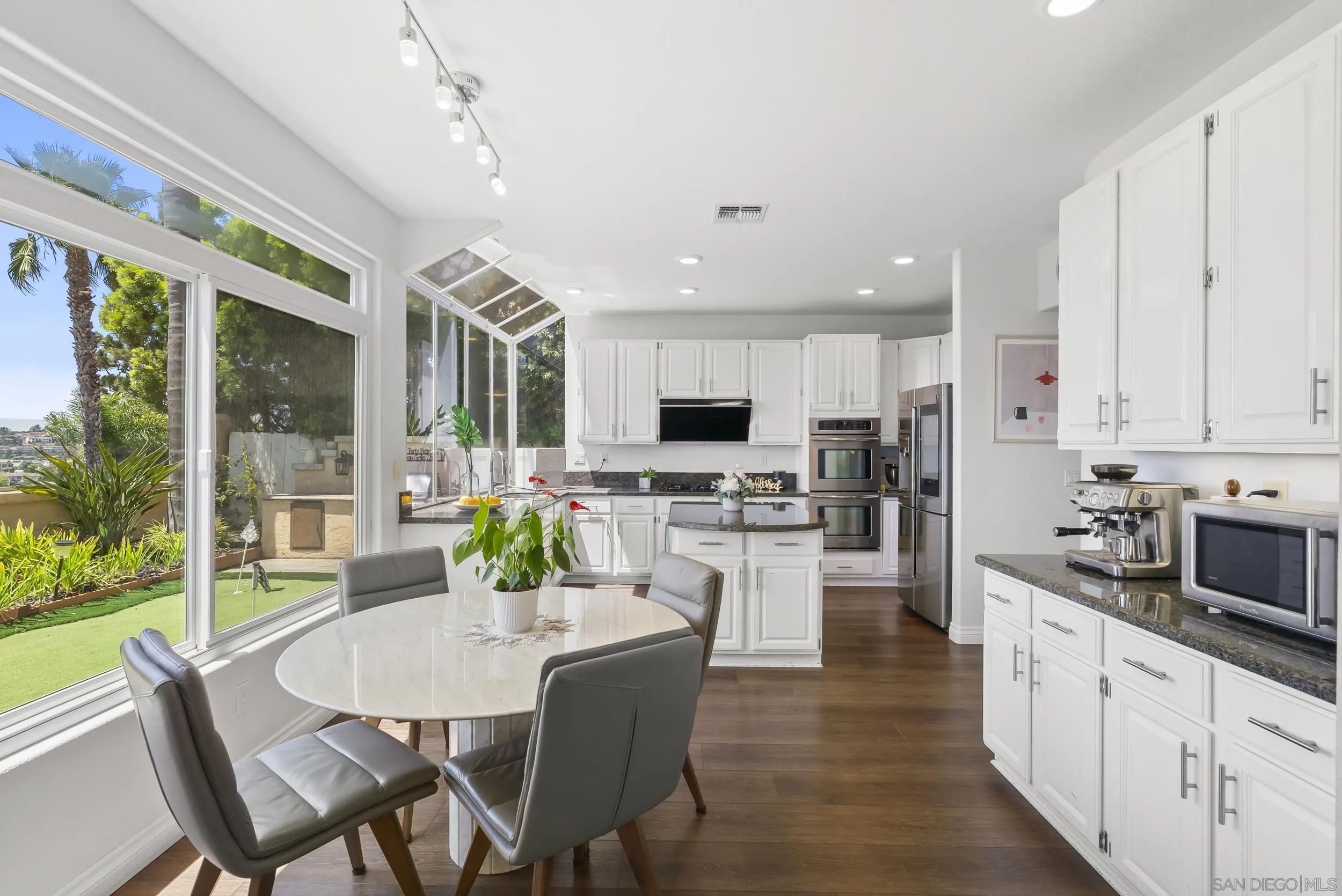 https://cdn.realtyfeed.com/cdn/127/260018388/a892d035a8a8c1c1f23d7ec9375f5992.webp