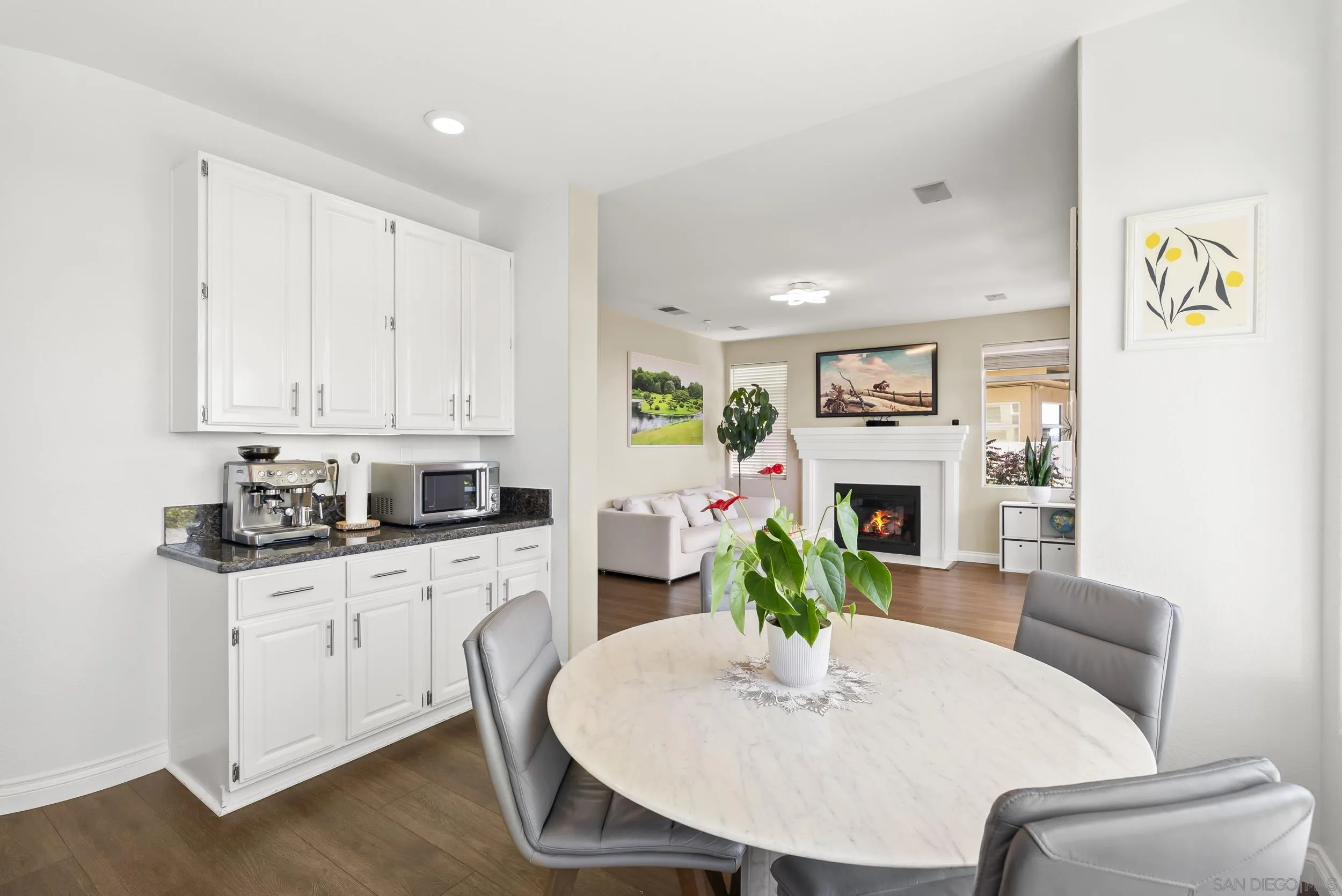 https://cdn.realtyfeed.com/cdn/127/260018388/c217fc74d05e48177352e1567f3bd539.webp