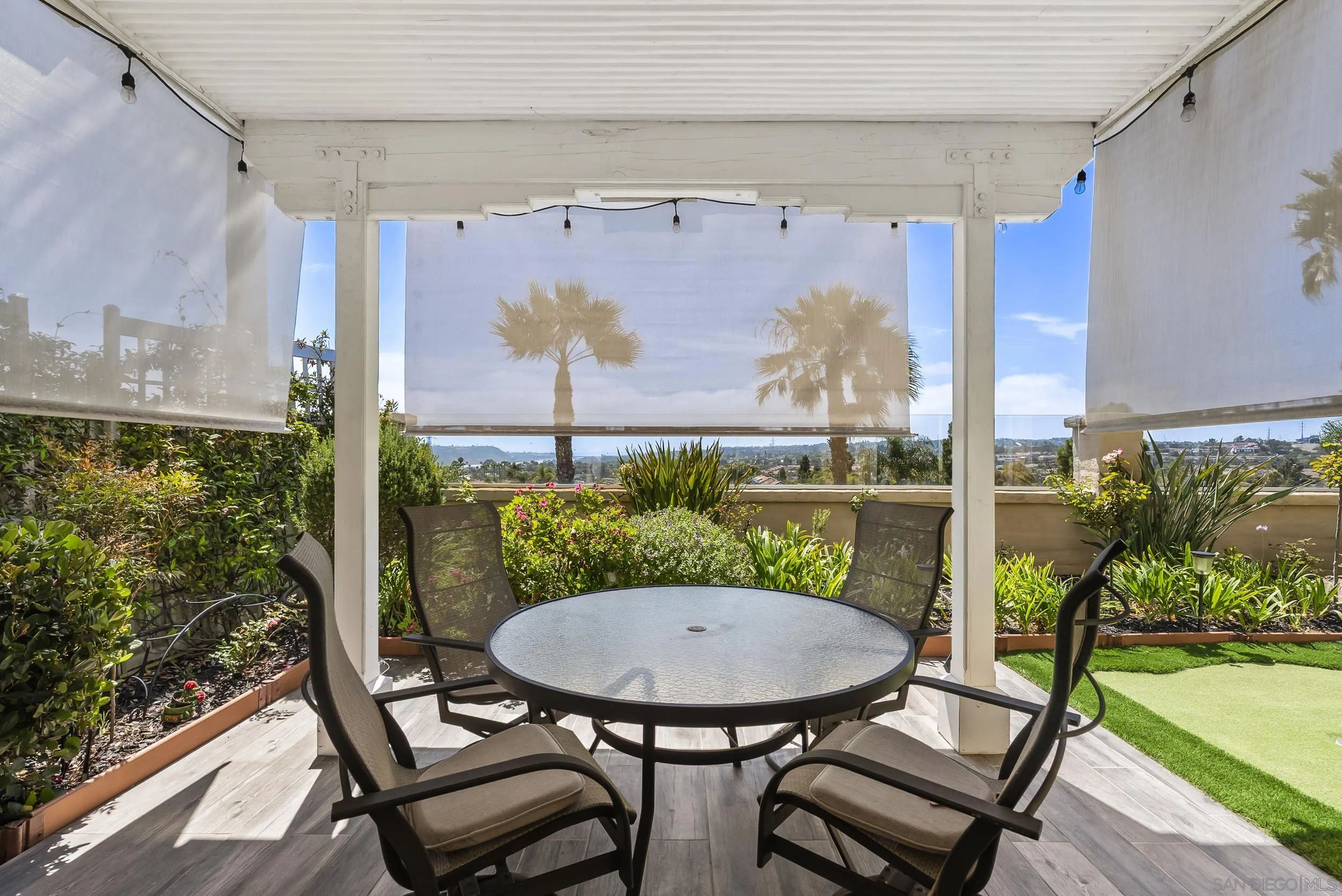 https://cdn.realtyfeed.com/cdn/127/260018388/cb1206bc509a49d47a749743b0782dc5.webp