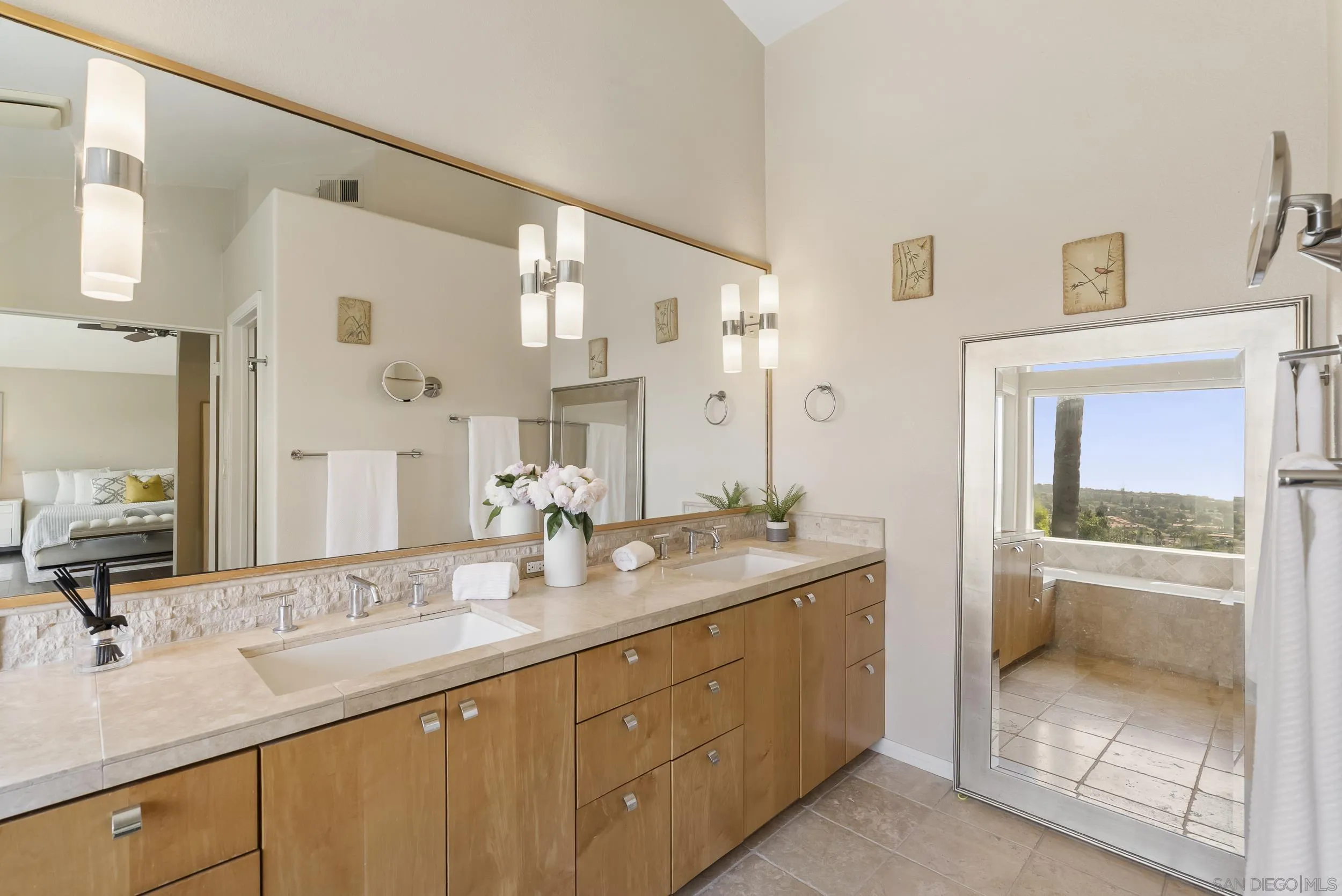 https://cdn.realtyfeed.com/cdn/127/260018388/dc6932081570f7c76b4ac63e1e3acef9.webp